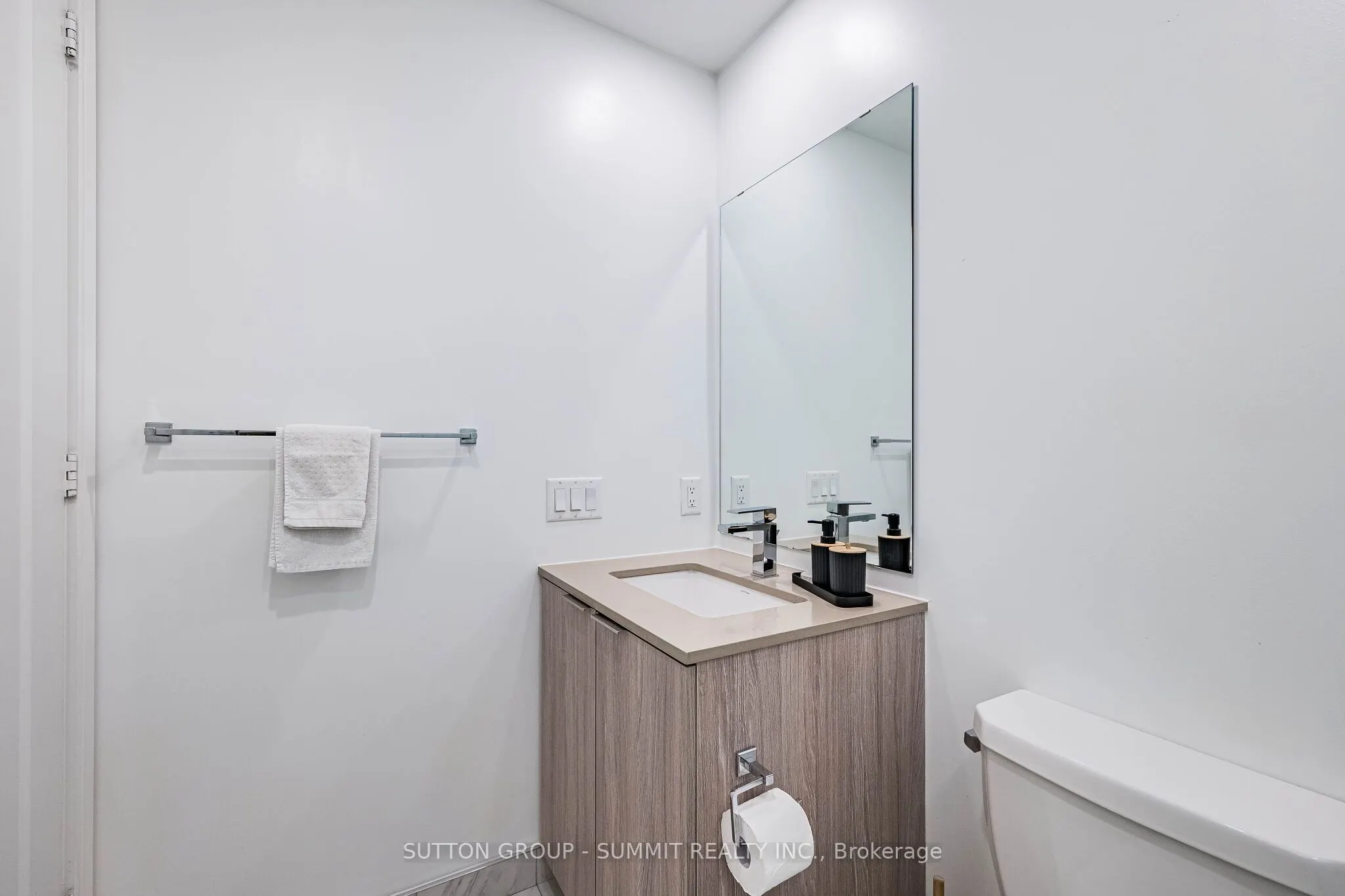 70 Annie Craig Drive #5102