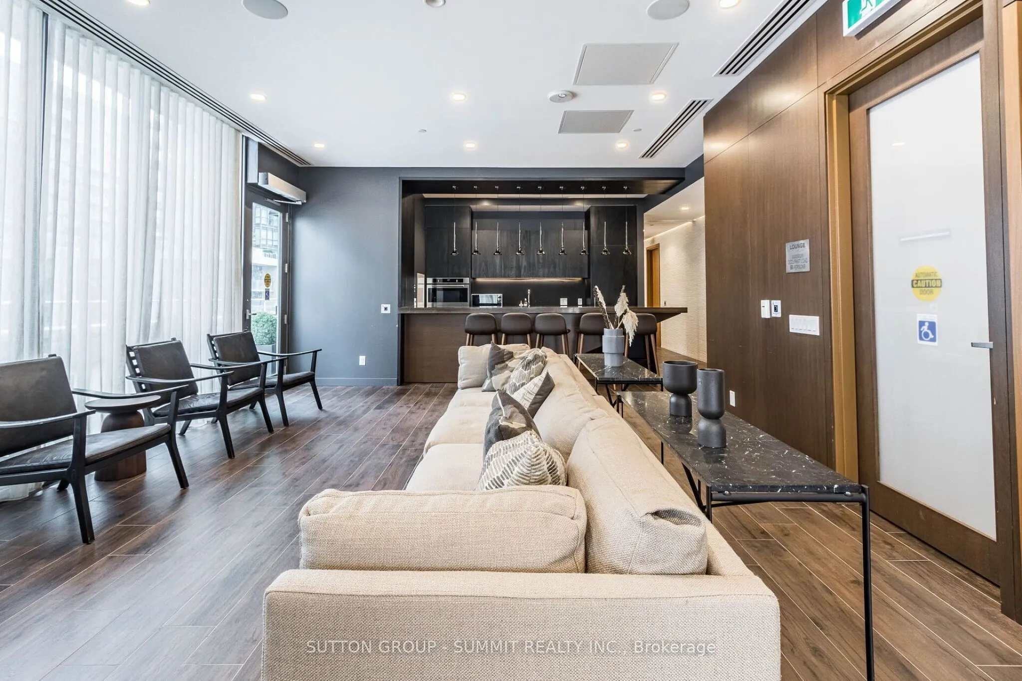 70 Annie Craig Drive #5102