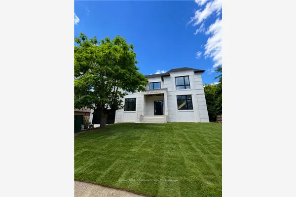 483 Selsey Drive