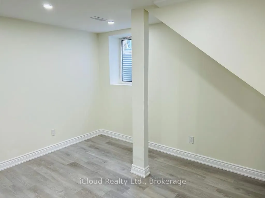 35 Brixham Lane #BASEMENT UNIT
