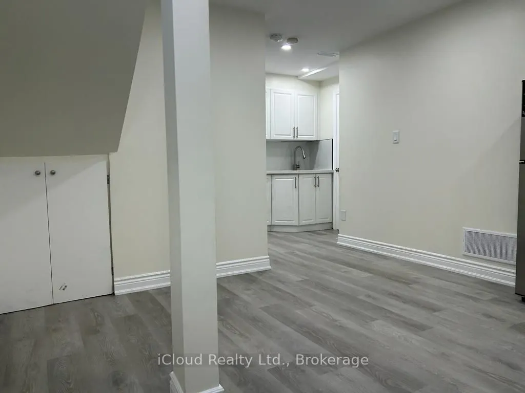 35 Brixham Lane #BASEMENT UNIT