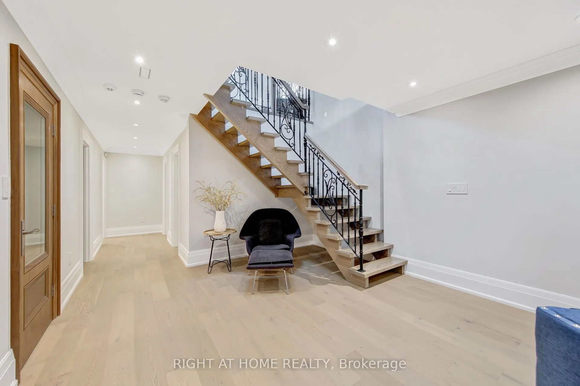 484 Avonwood Drive