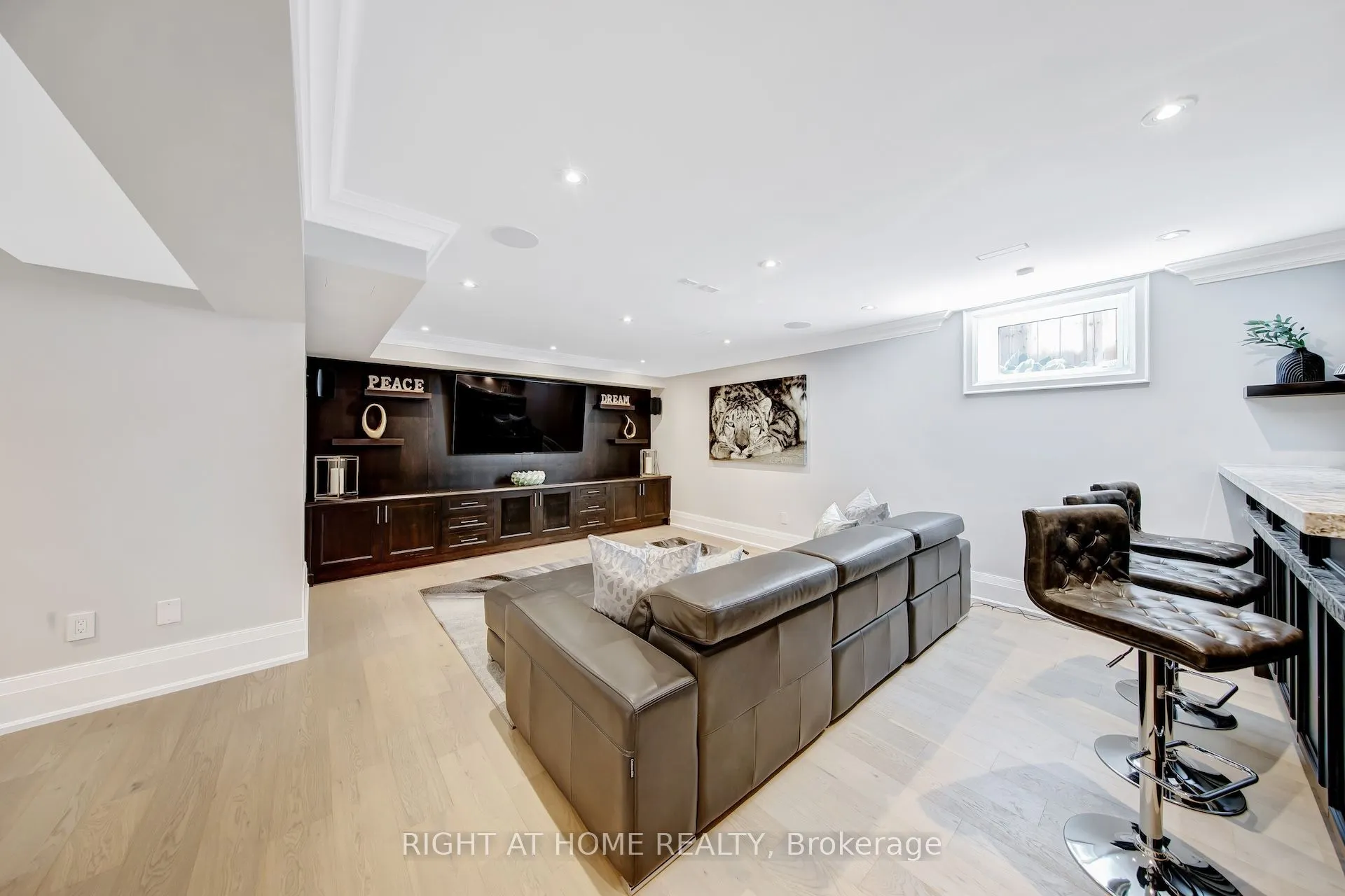 484 Avonwood Drive