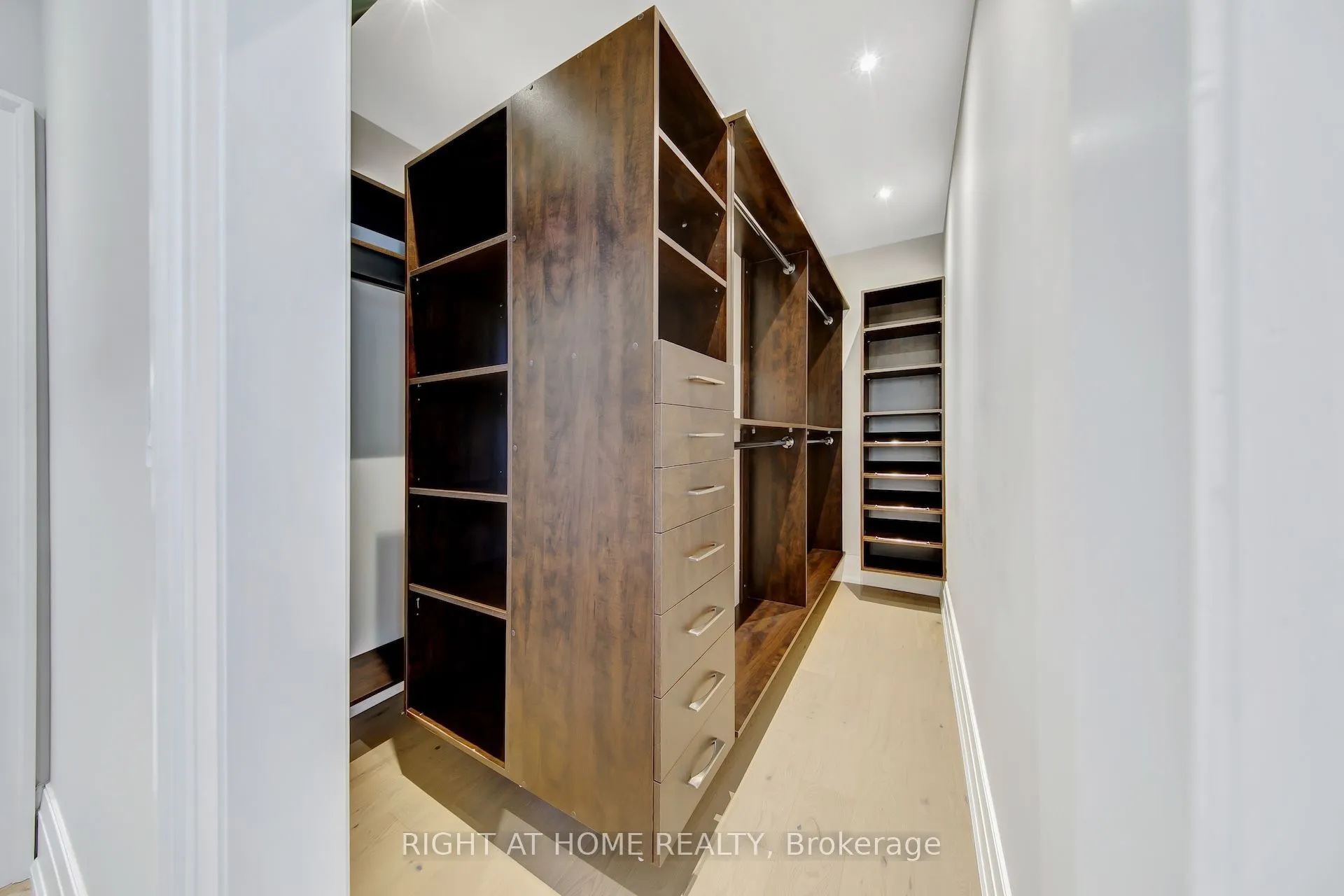 484 Avonwood Drive