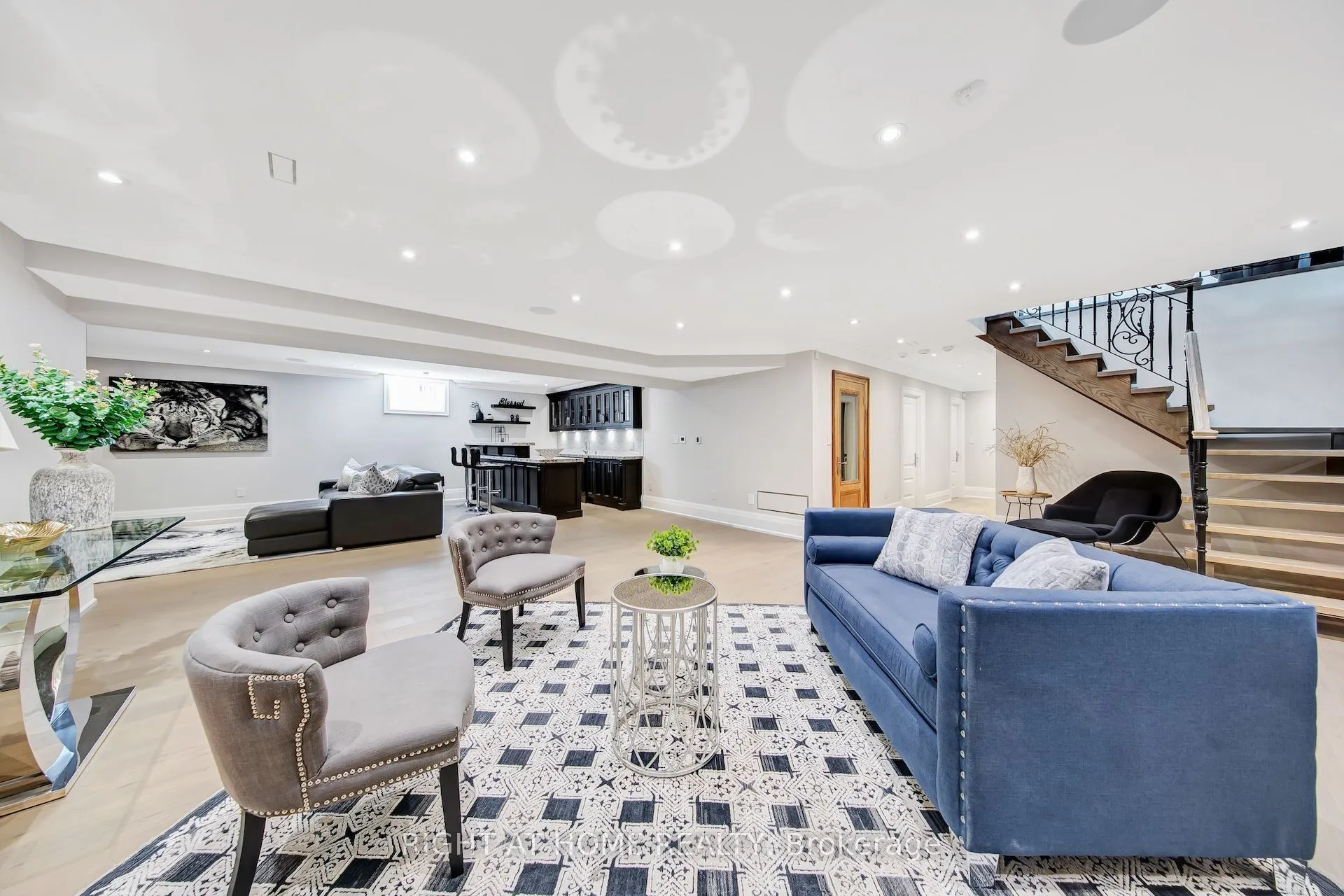 484 Avonwood Drive