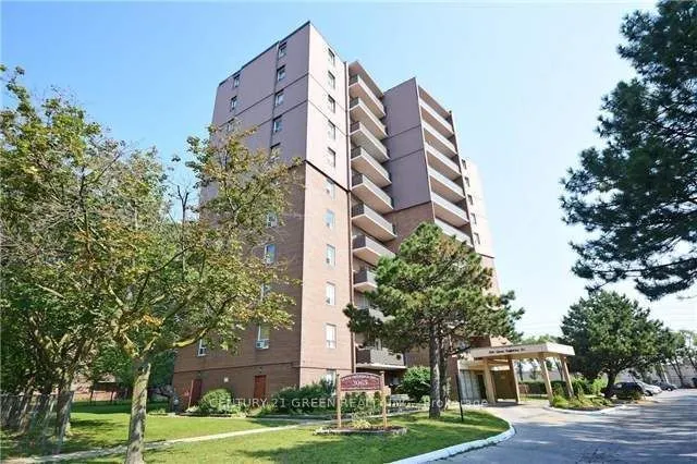 3065 Queen Frederica Drive #902
