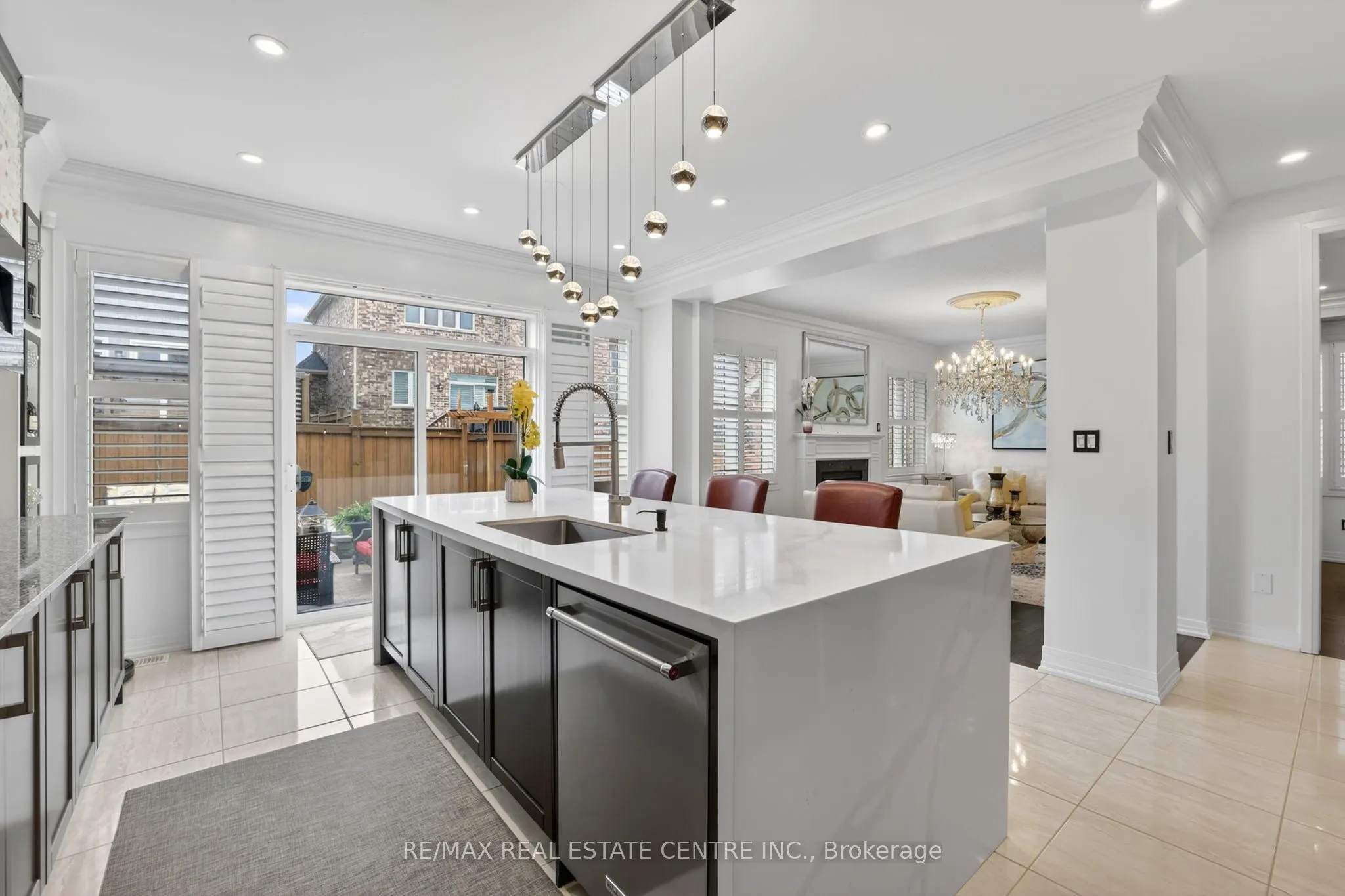 27 Drew Brown Boulevard