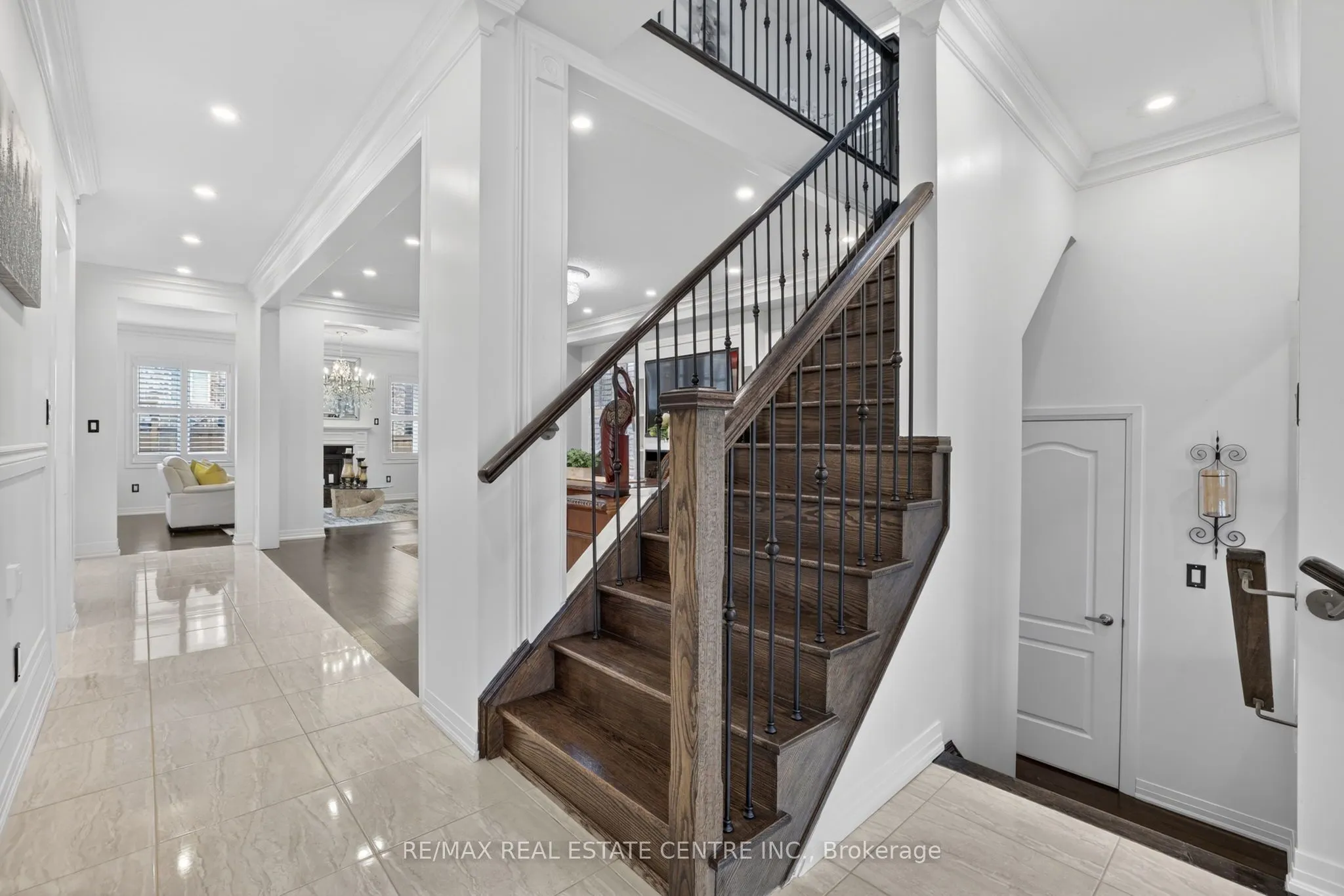 27 Drew Brown Boulevard