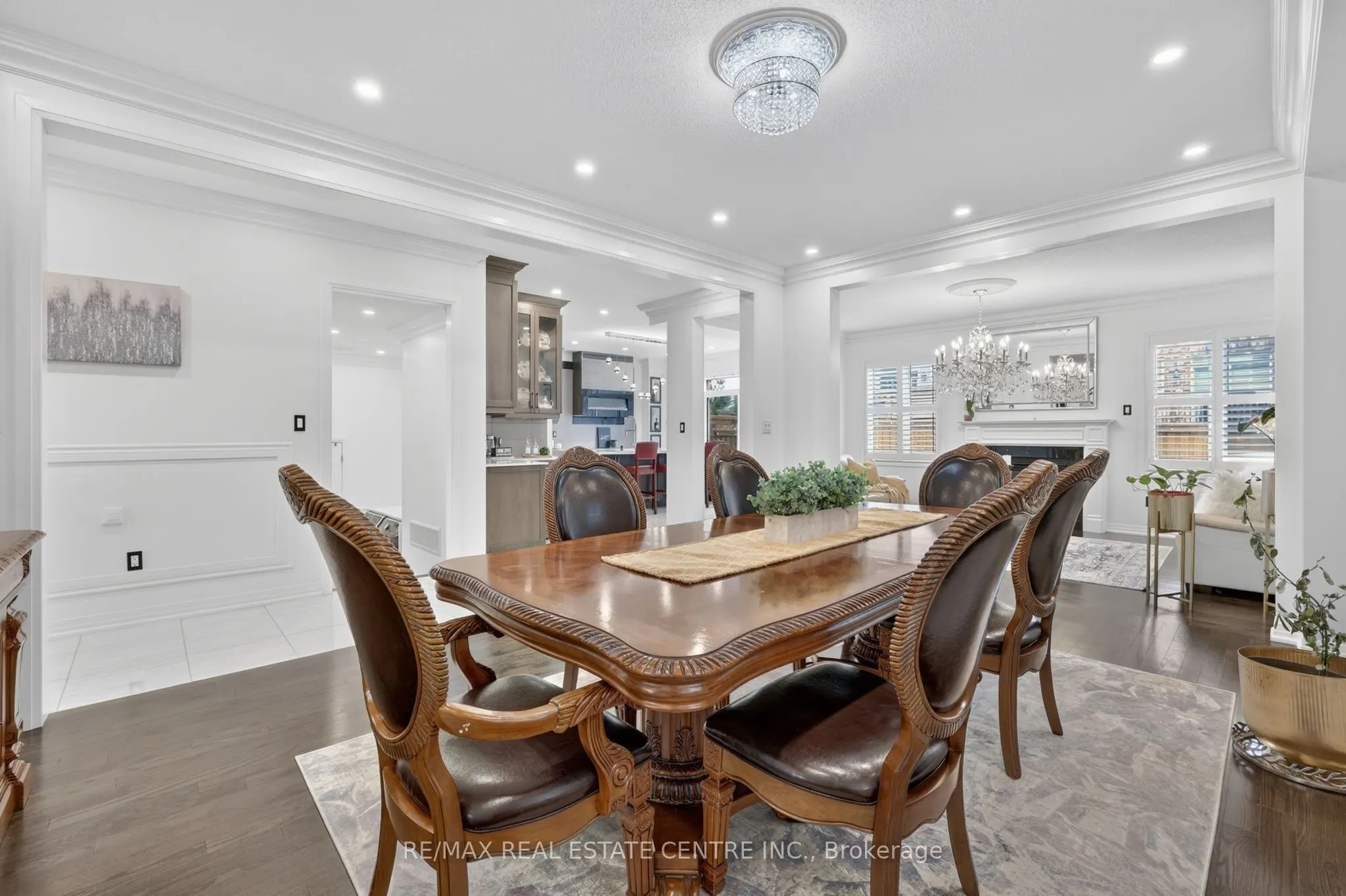 27 Drew Brown Boulevard