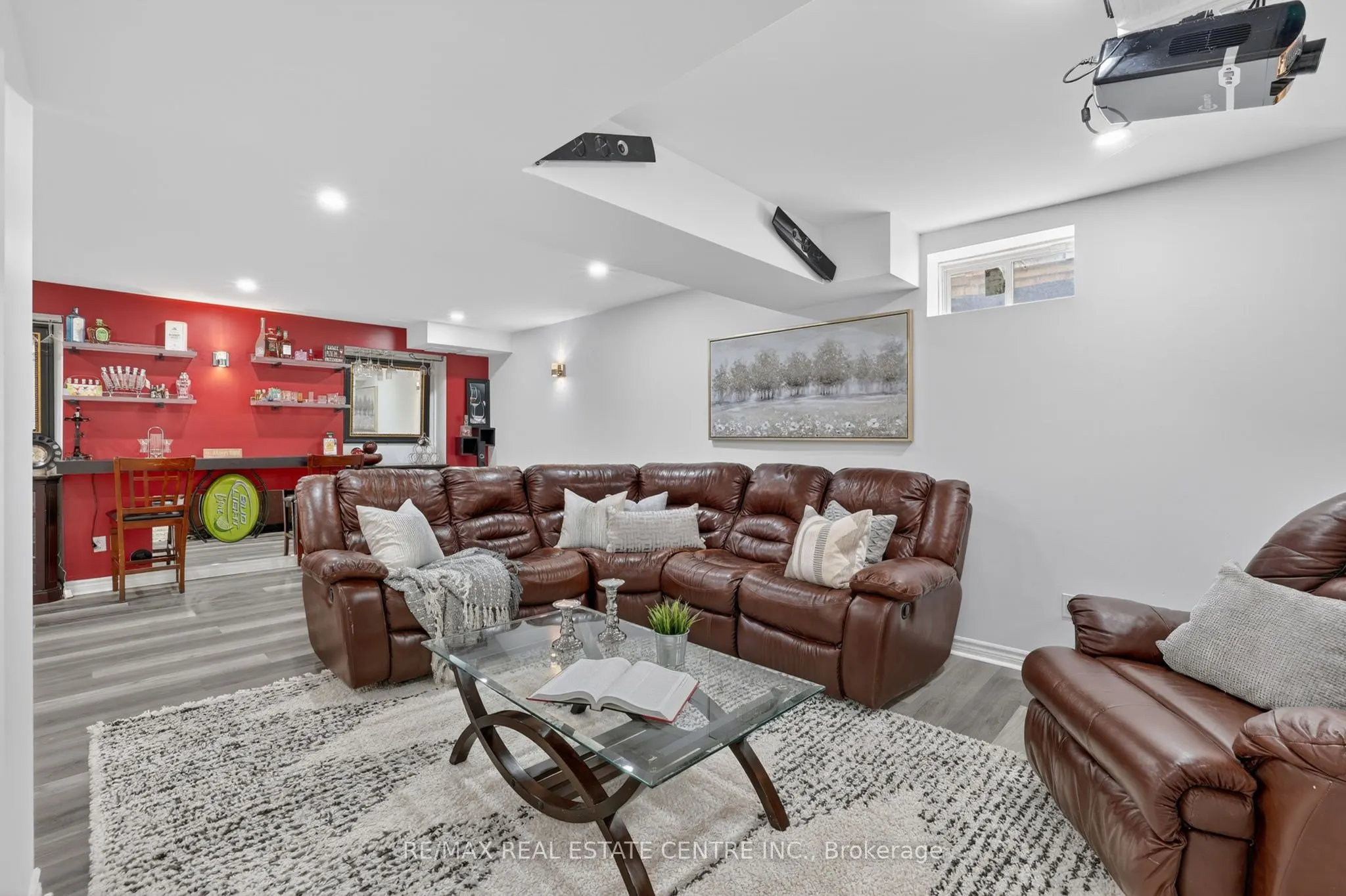 27 Drew Brown Boulevard