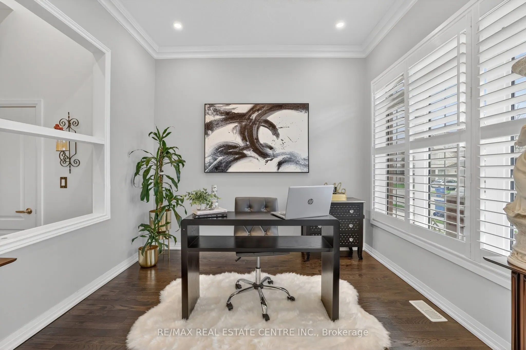 27 Drew Brown Boulevard