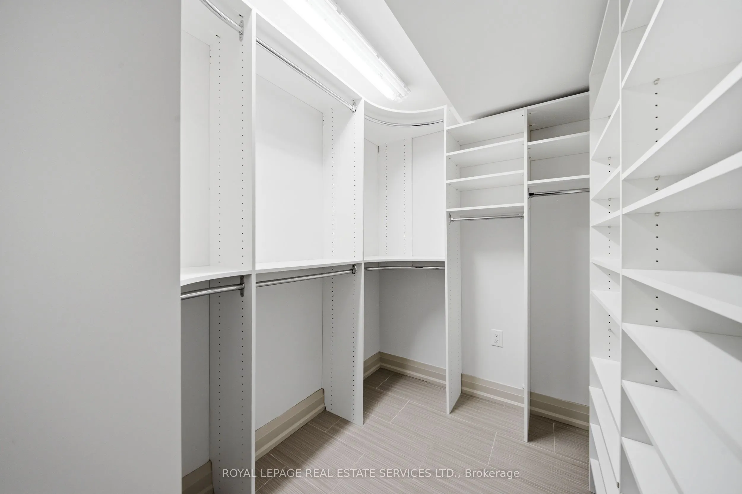 59 Edgevalley Drive