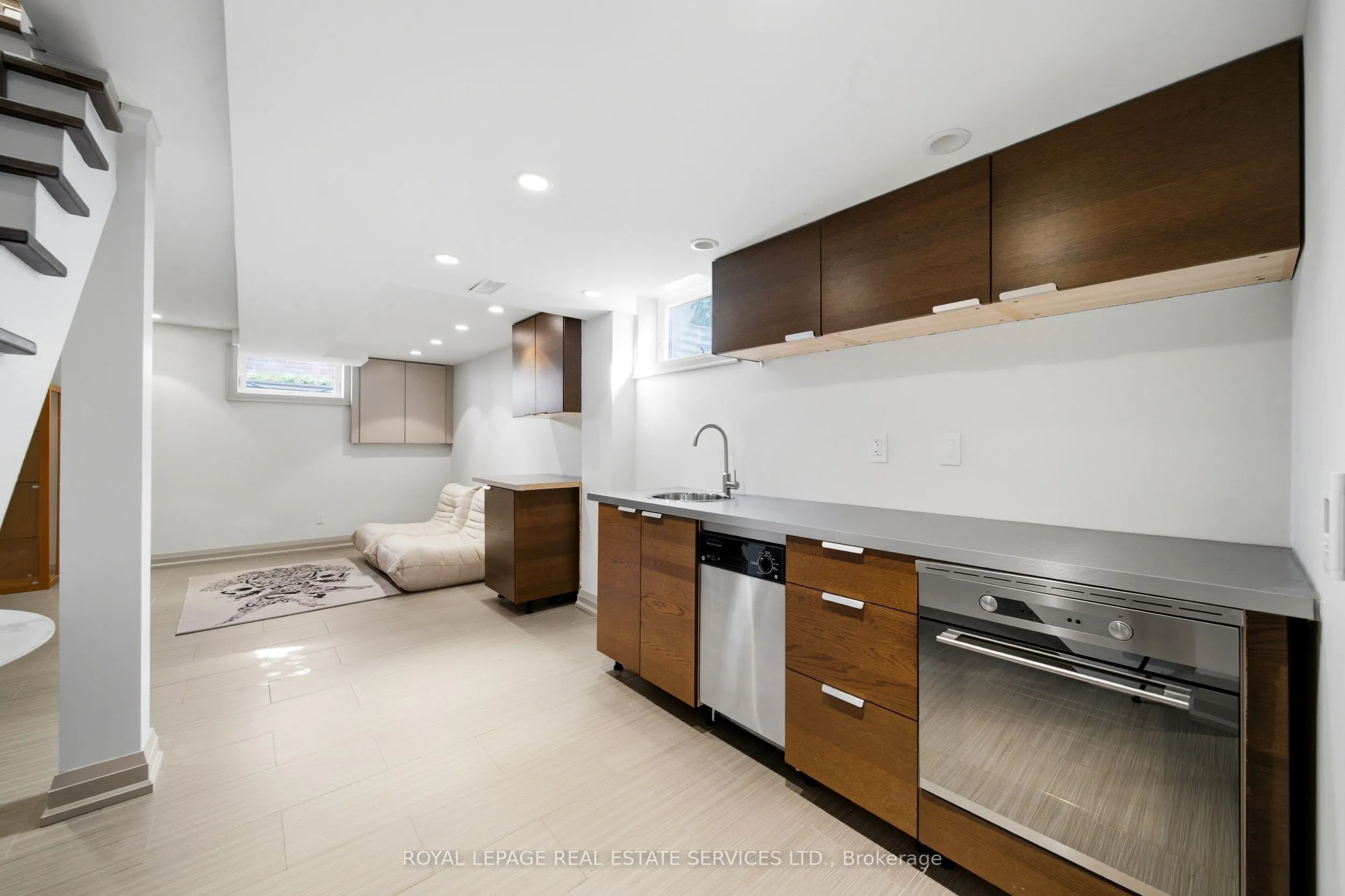 59 Edgevalley Drive