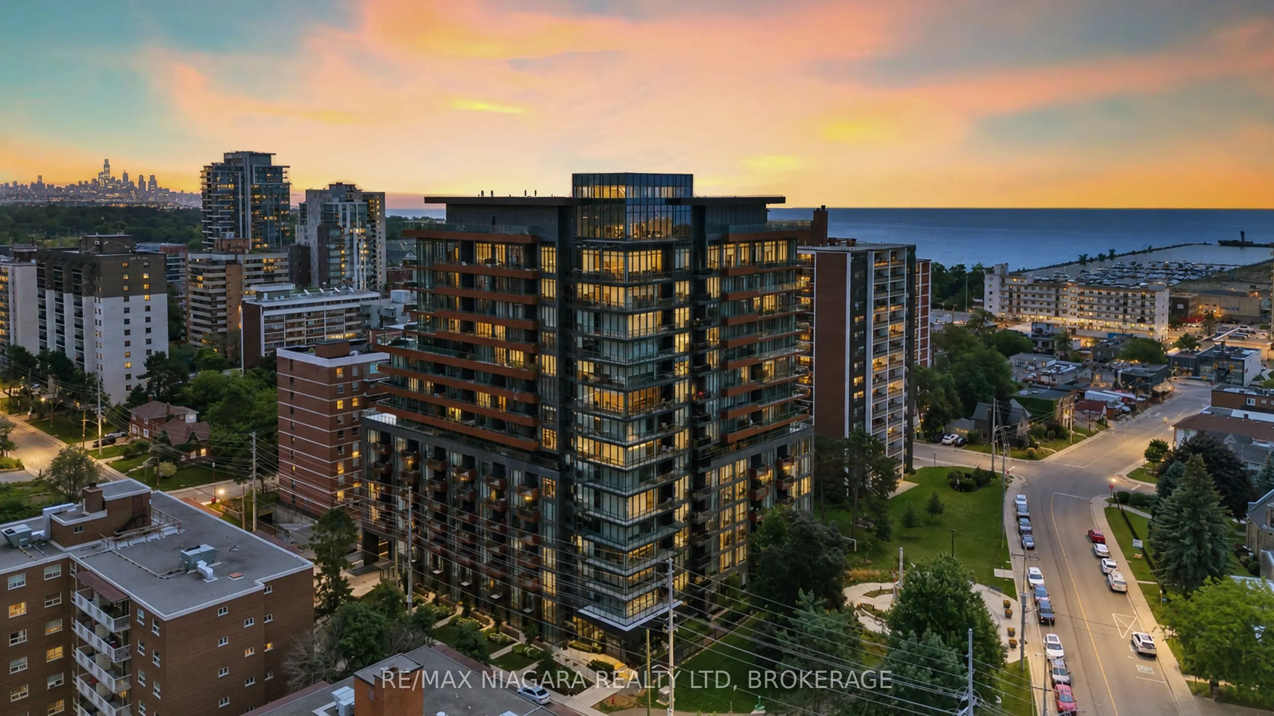 21 Park Street E #717