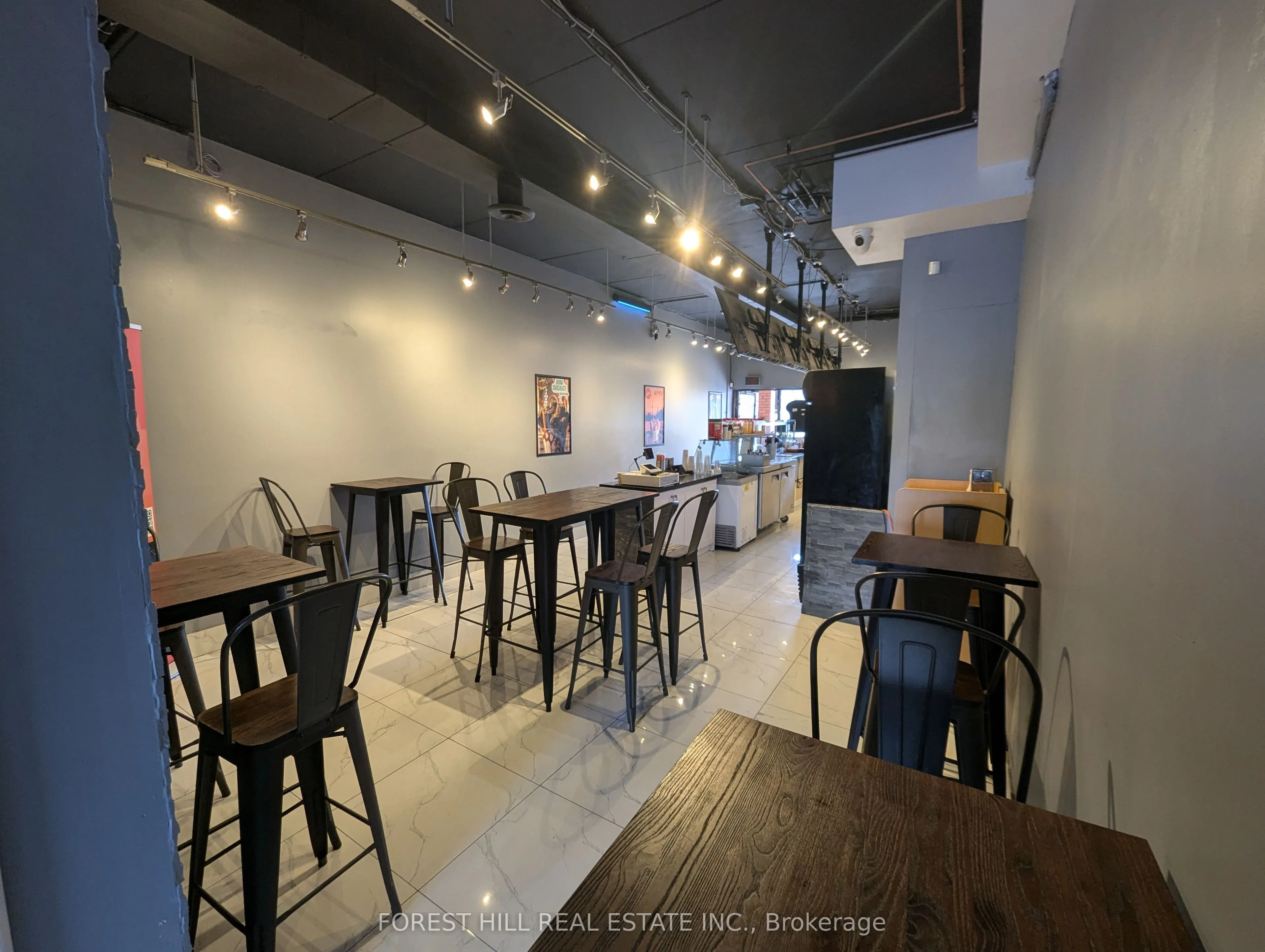 245 Queen Street S #6