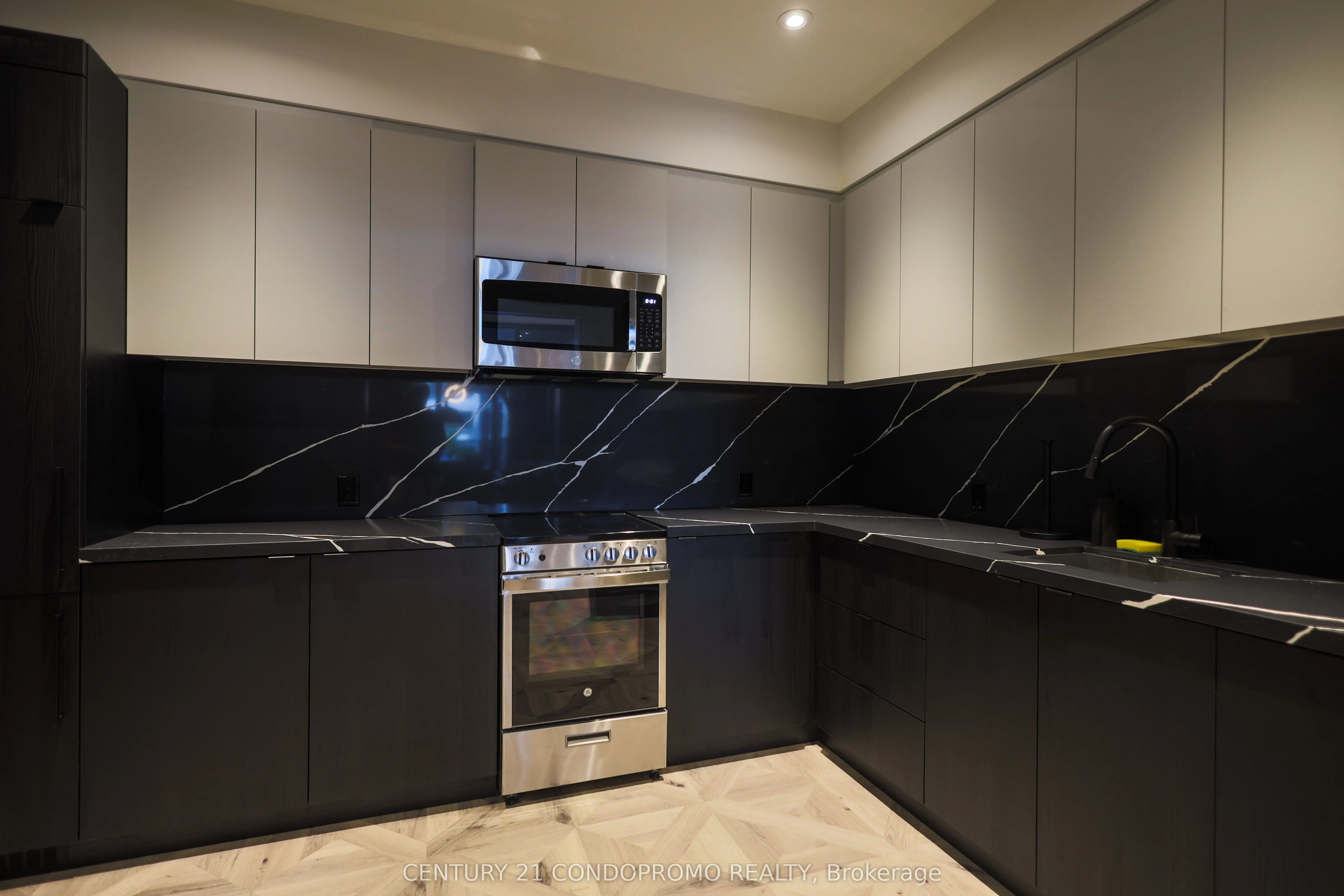 285 Dufferin Street #1511