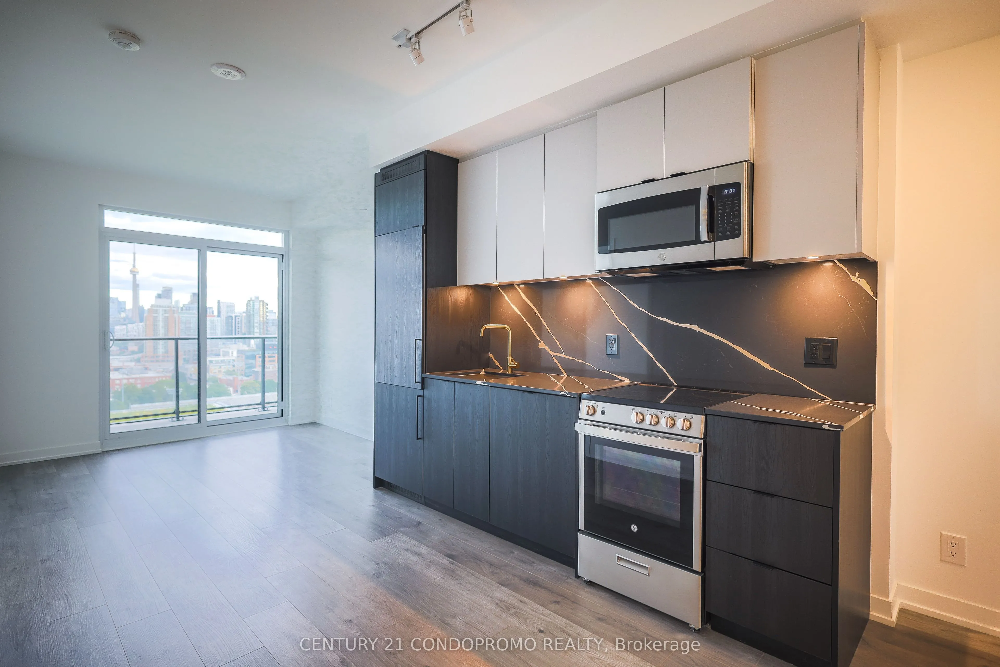 285 Dufferin Street #1601