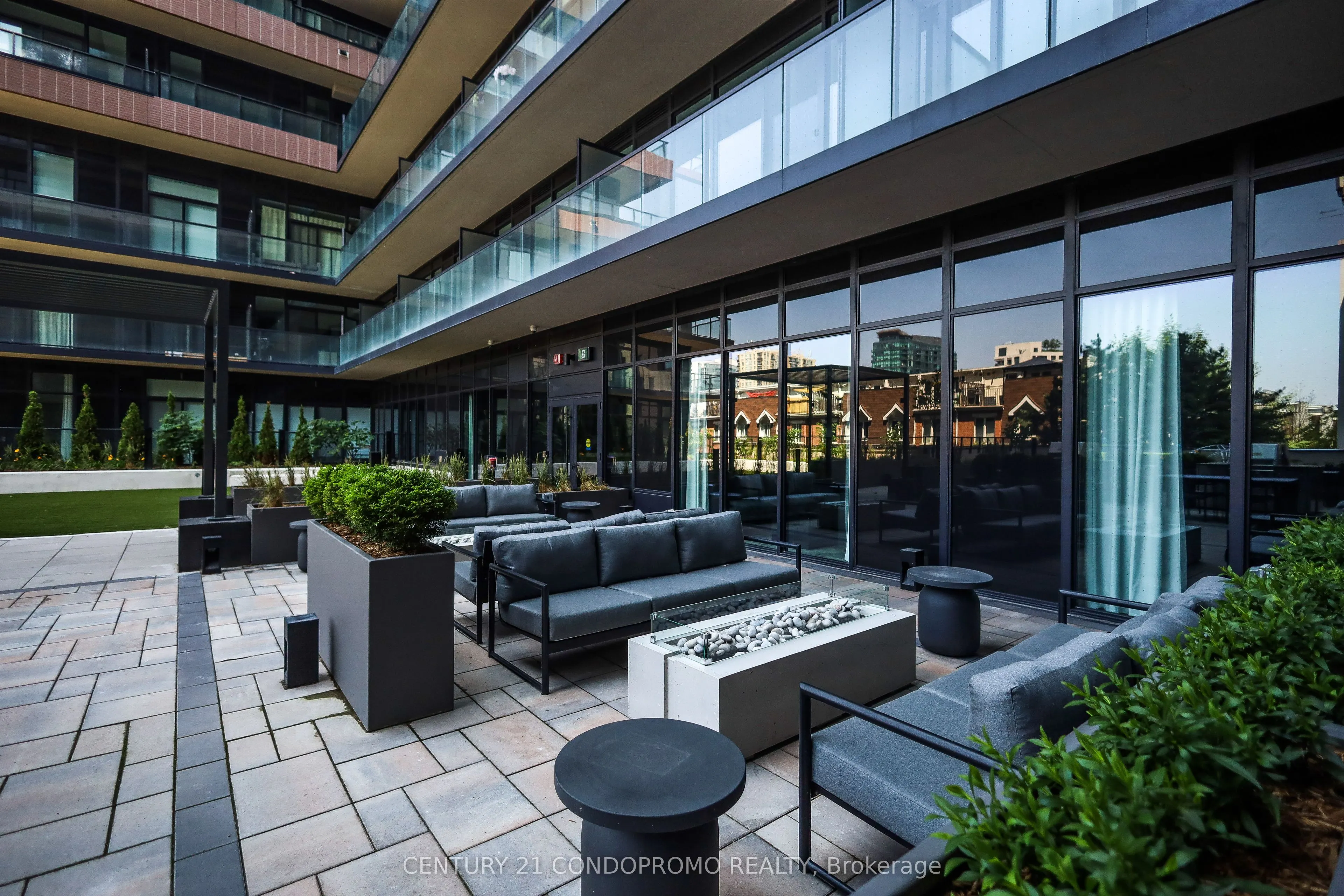 285 Dufferin Street #1601