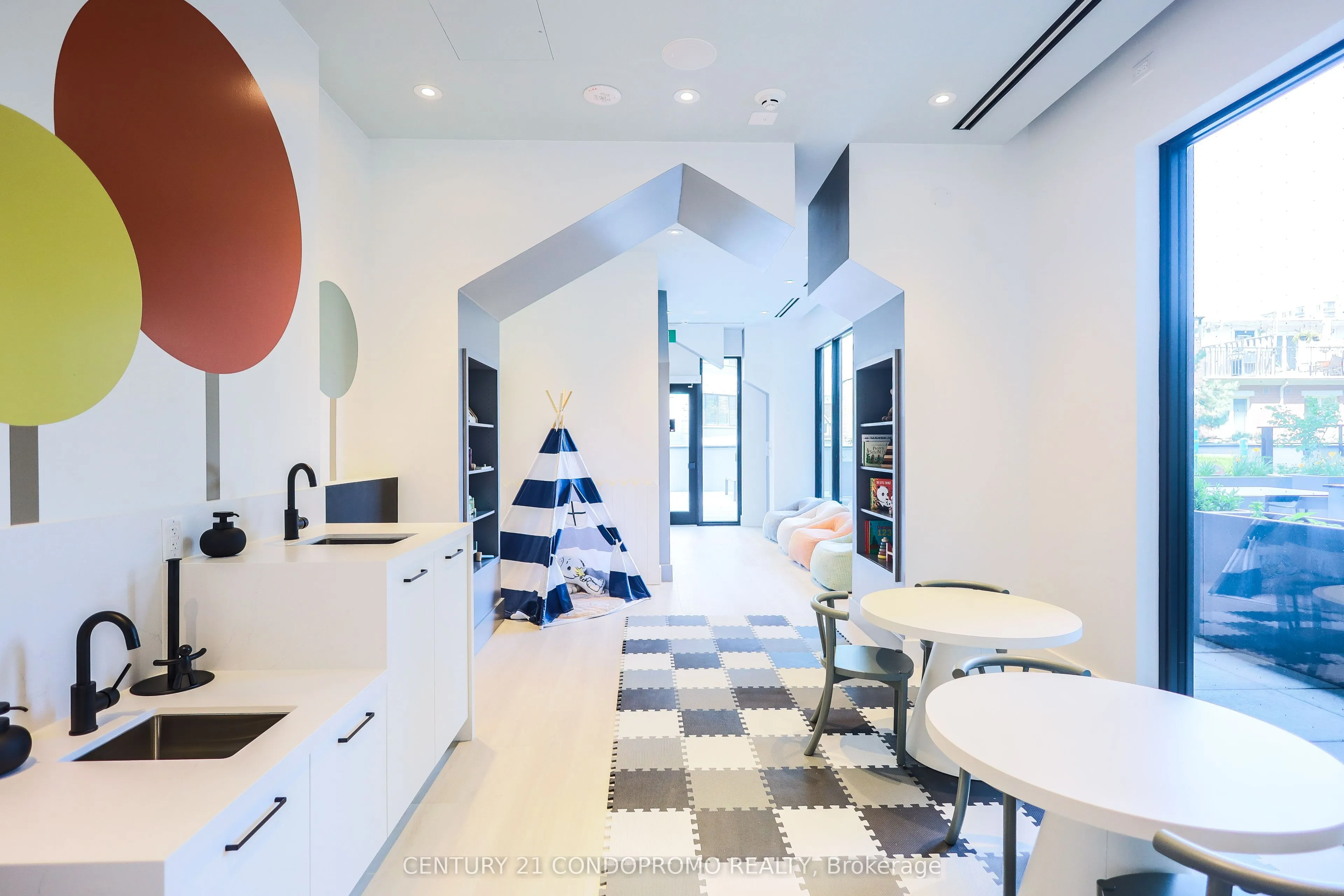 285 Dufferin Street #1601