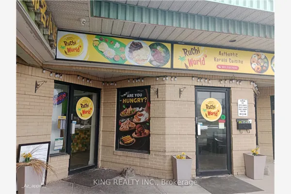 400 Dundas Street