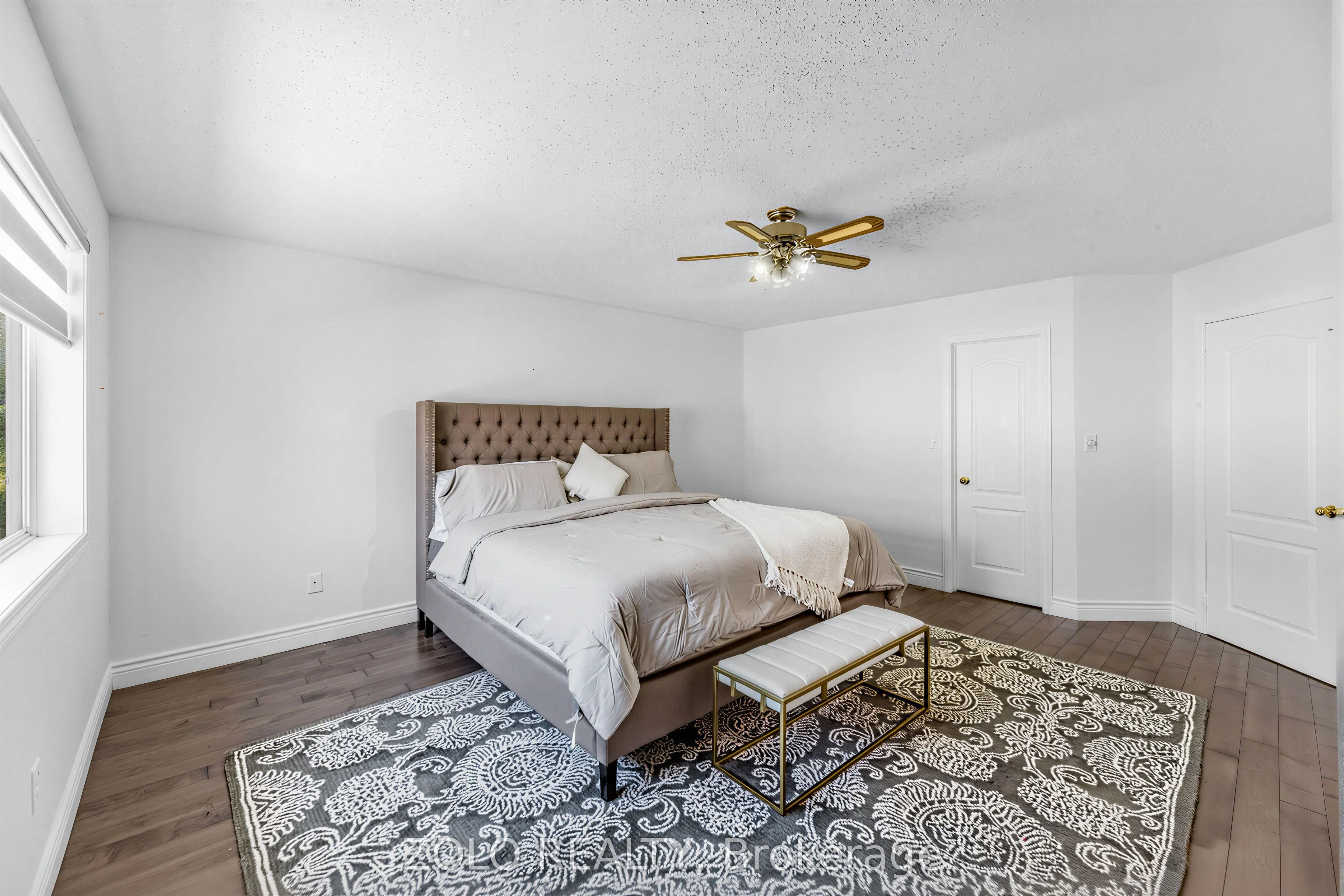 1580 Earl Crescent