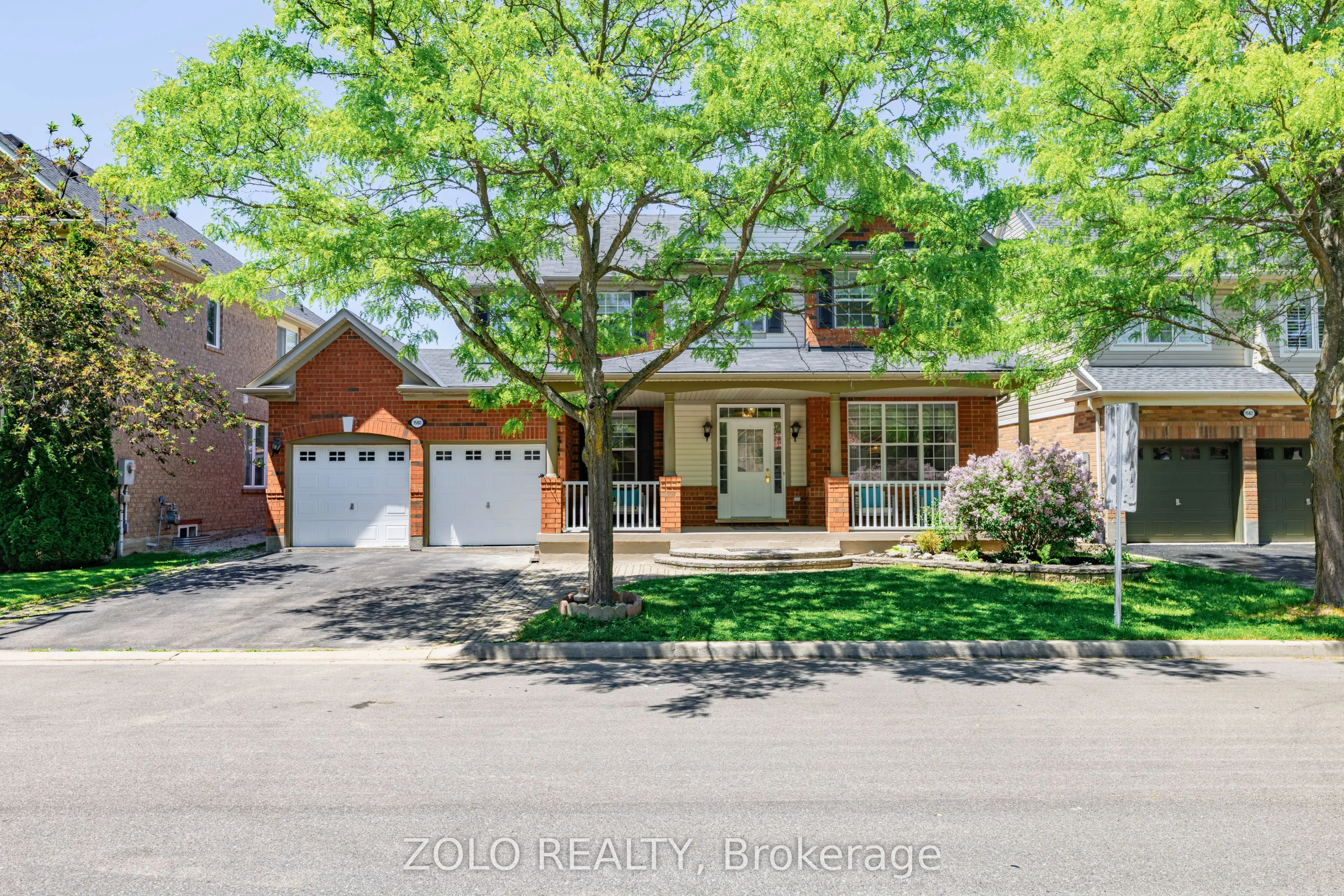 1580 Earl Crescent