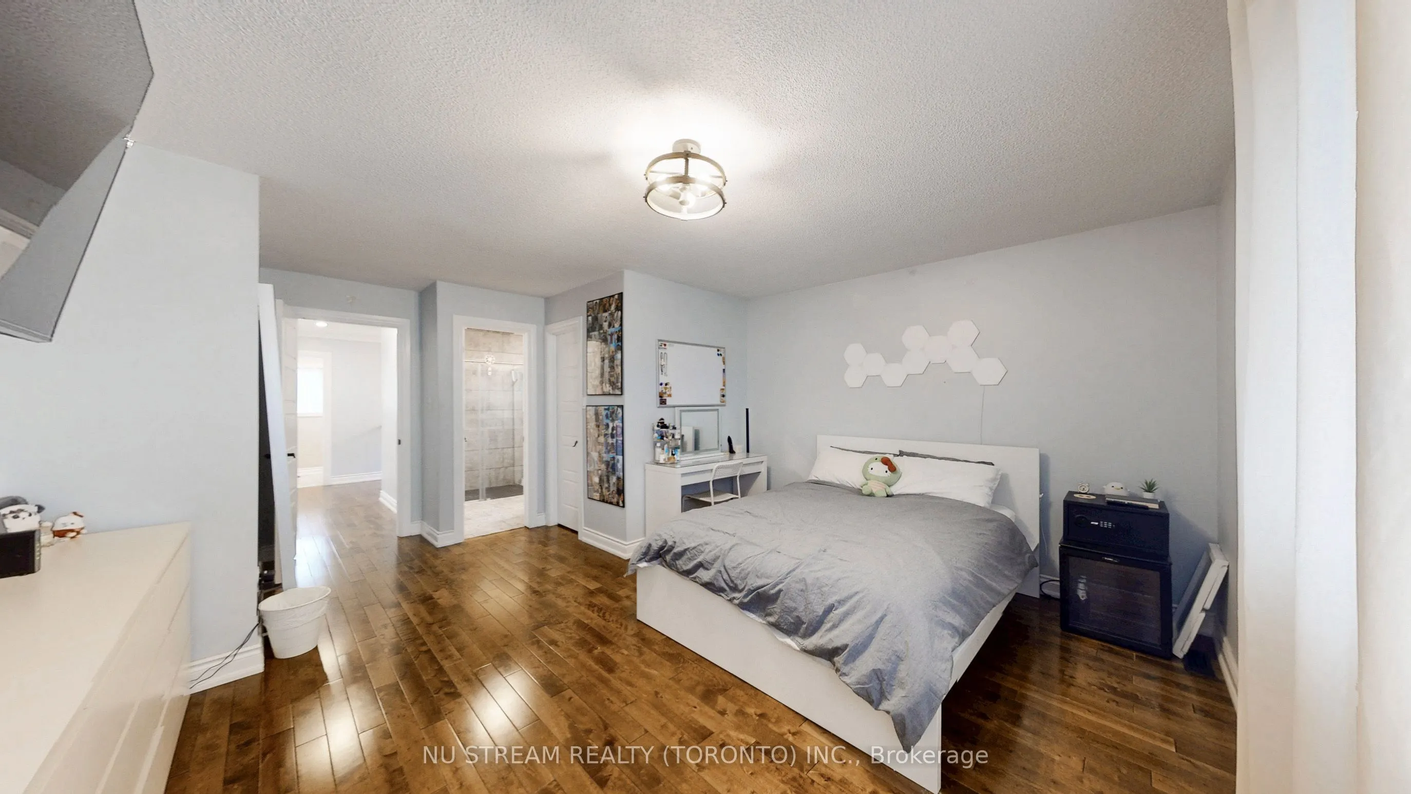 3926 Hazelridge Road