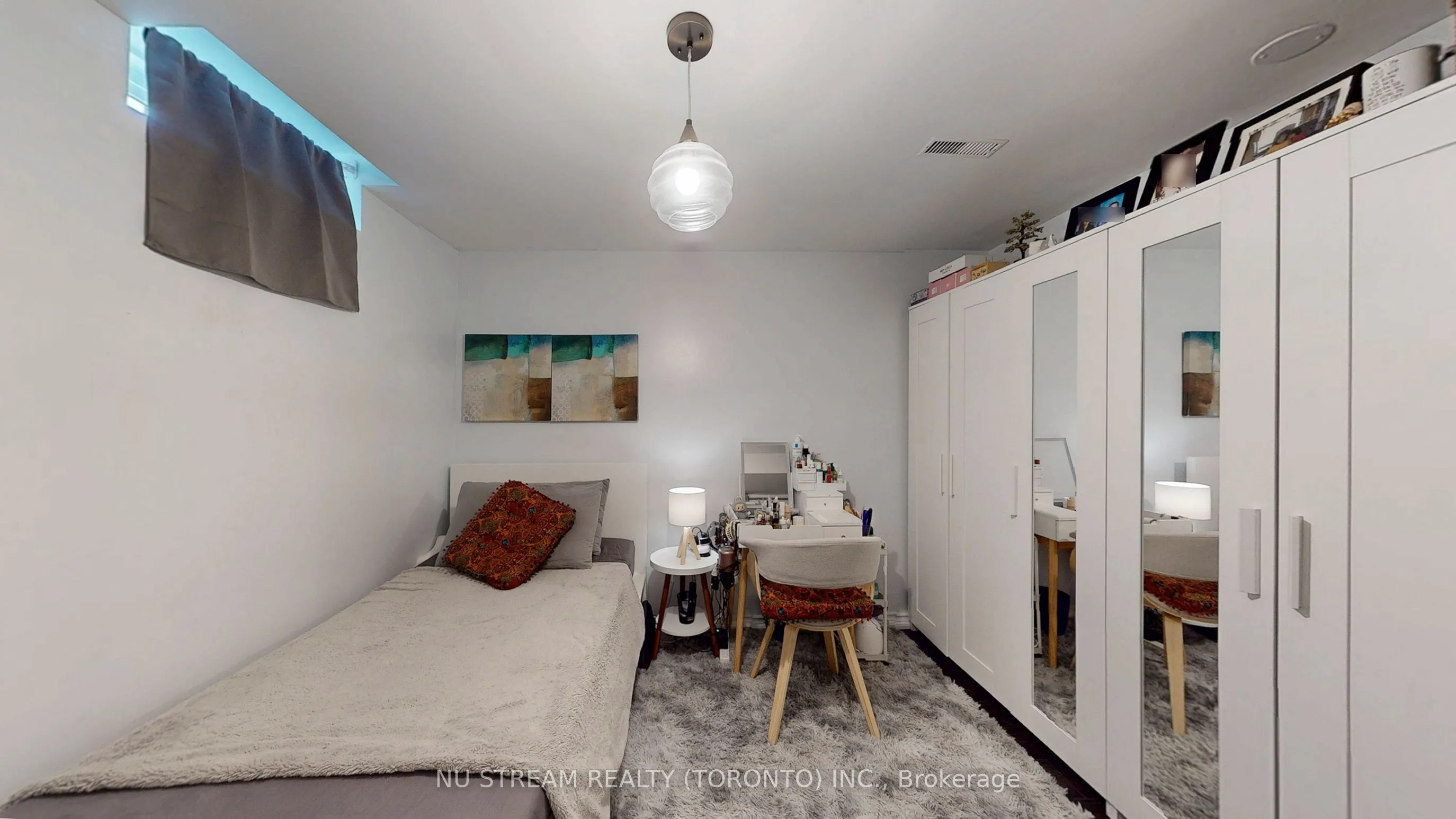 3926 Hazelridge Road