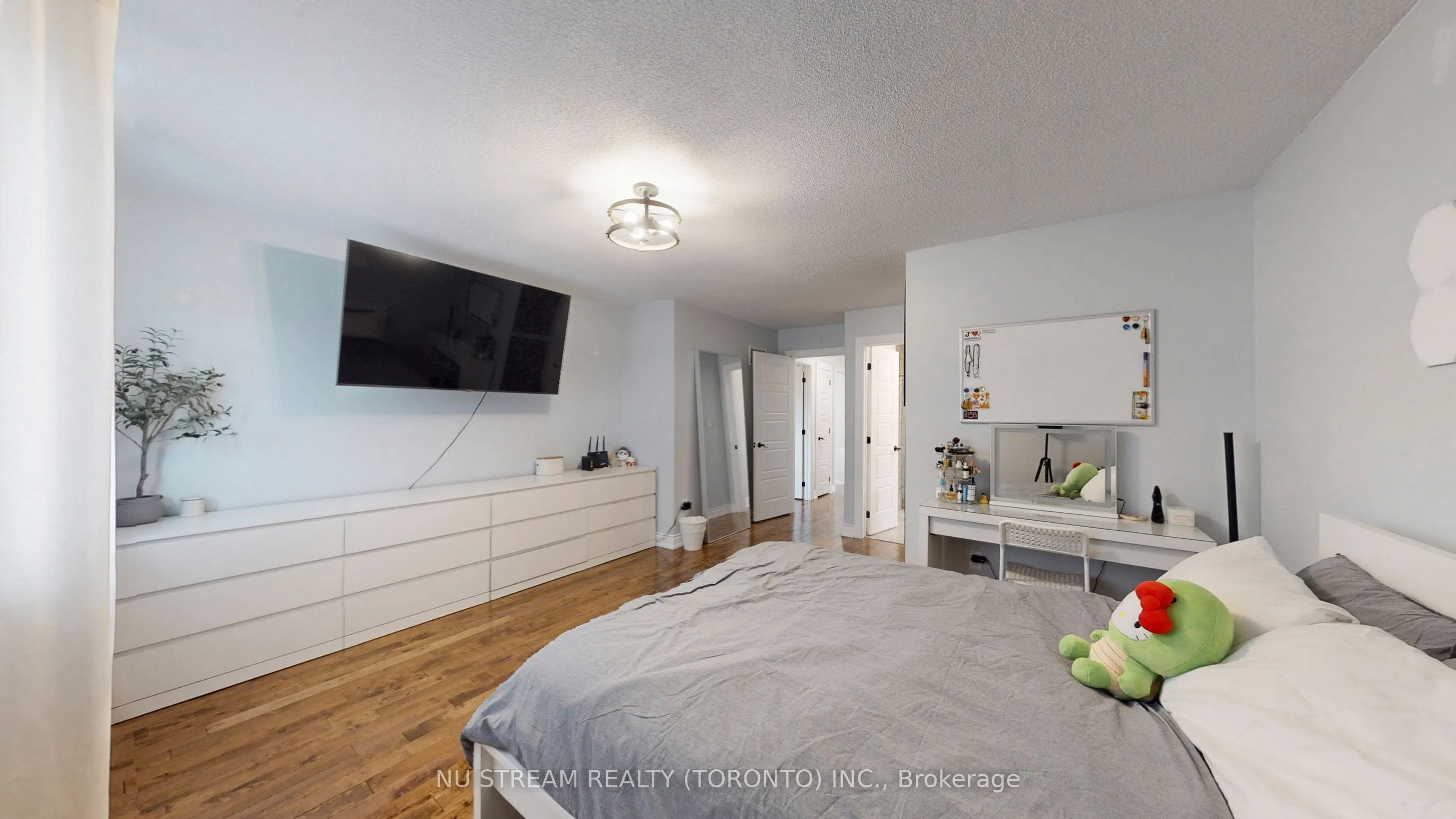 3926 Hazelridge Road