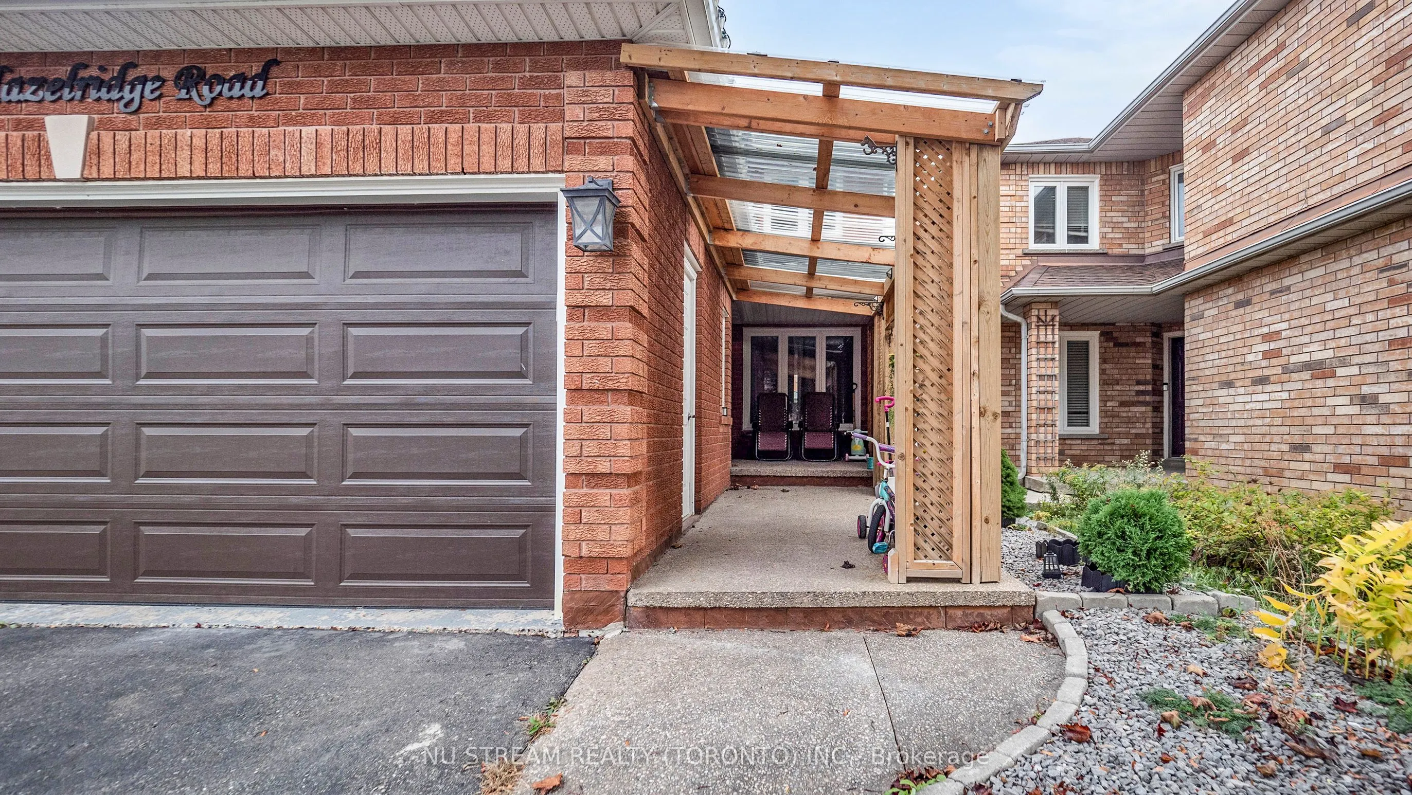 3926 Hazelridge Road