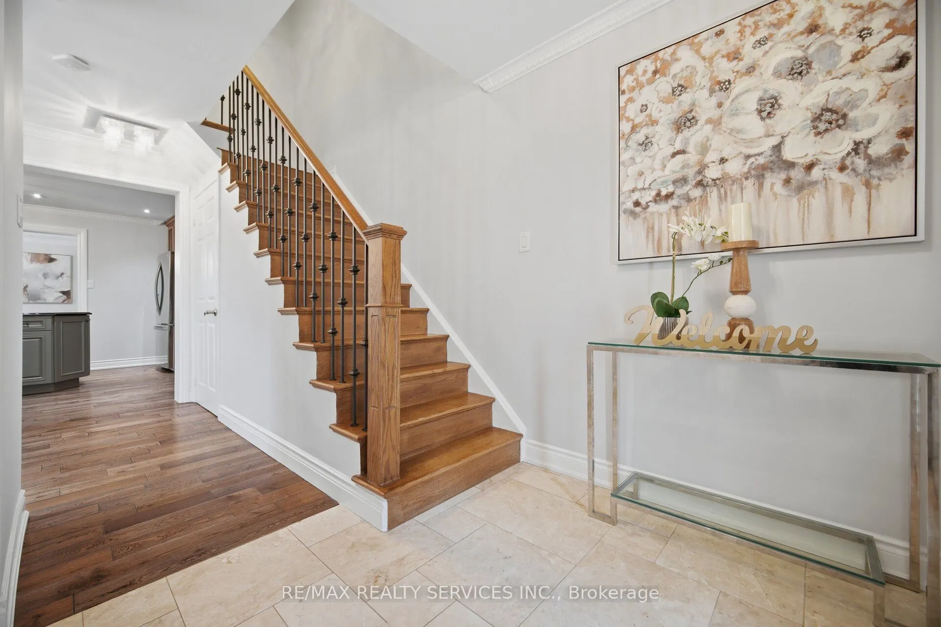 35 Glenmanor Drive