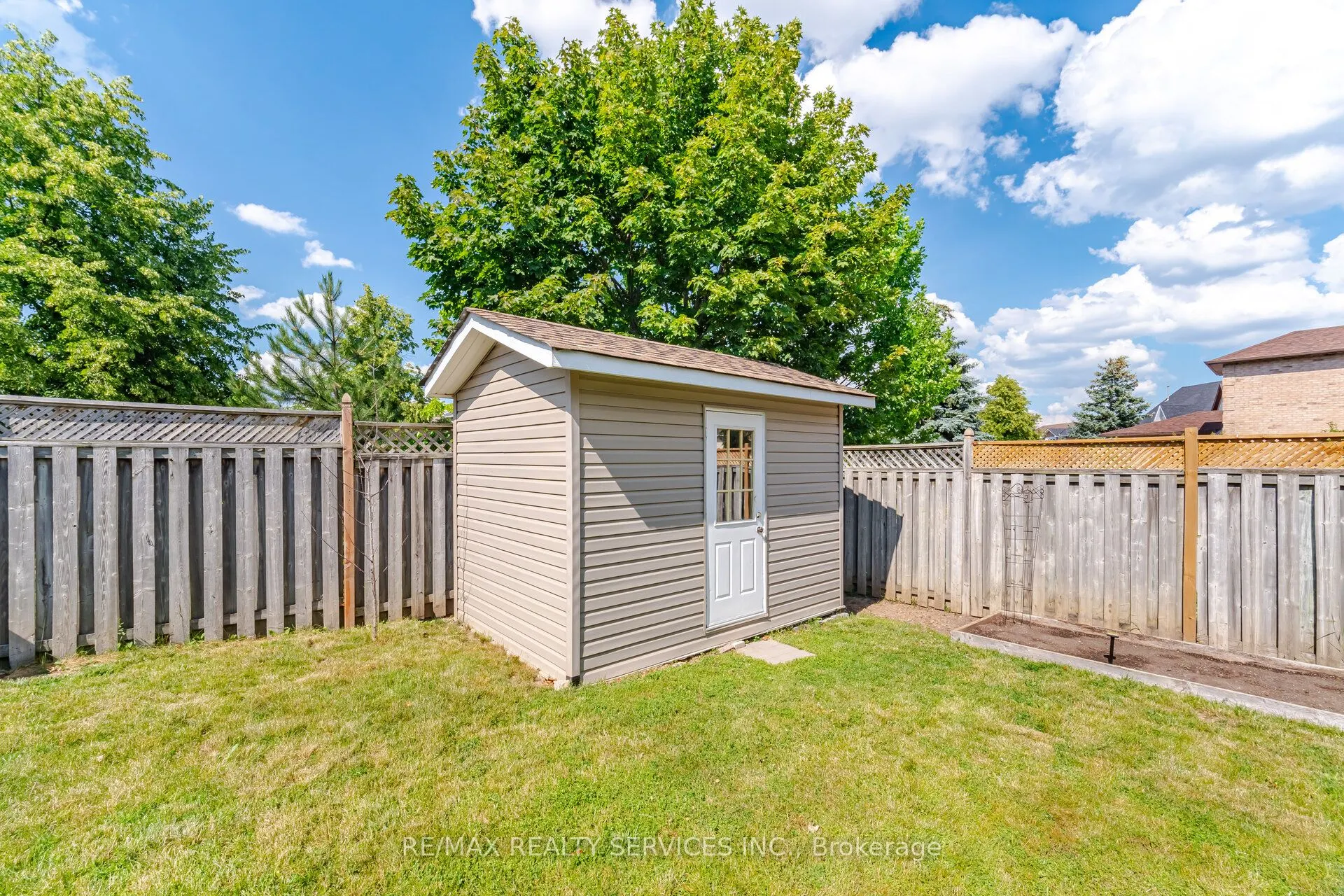 35 Glenmanor Drive