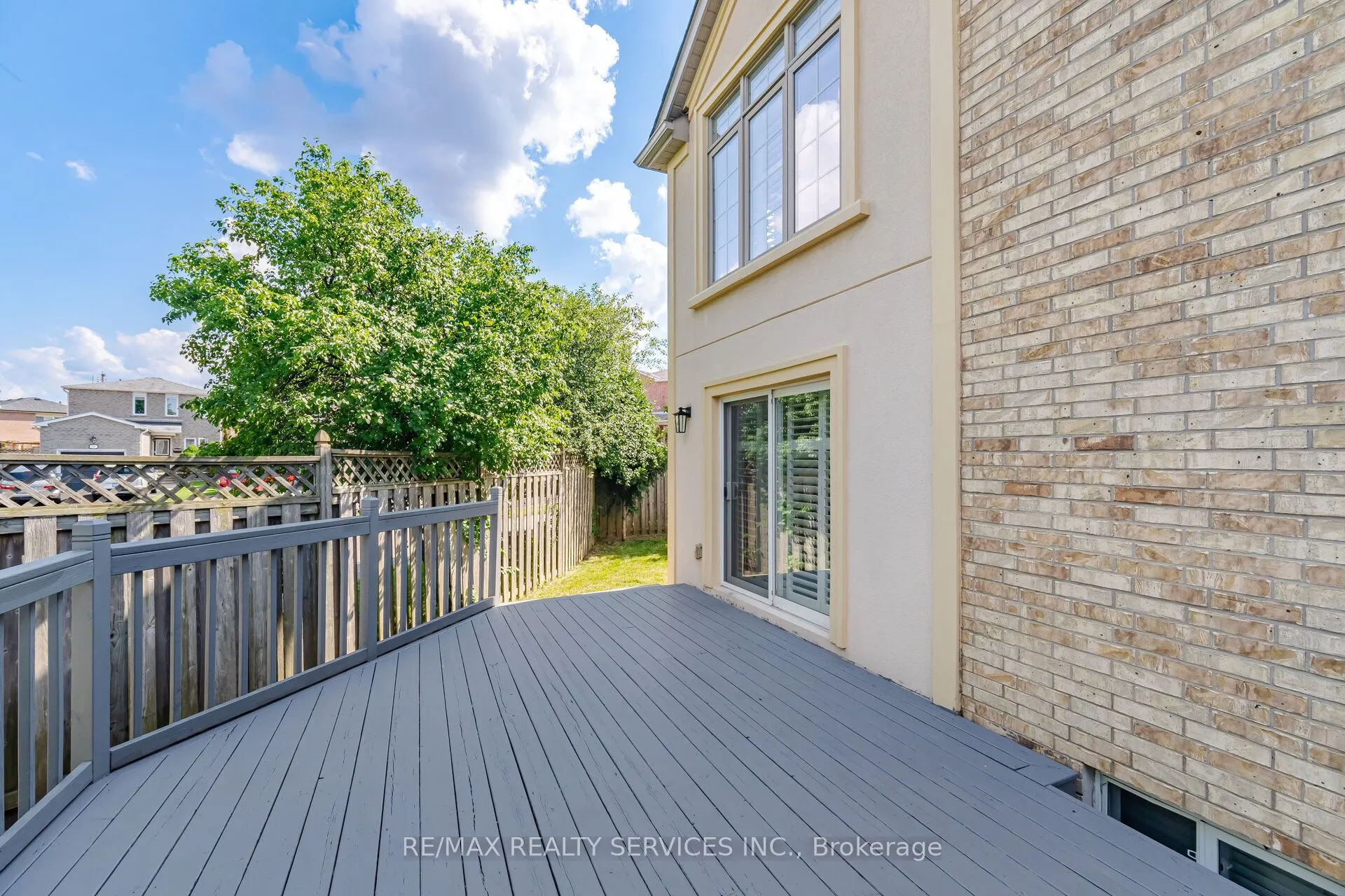 35 Glenmanor Drive