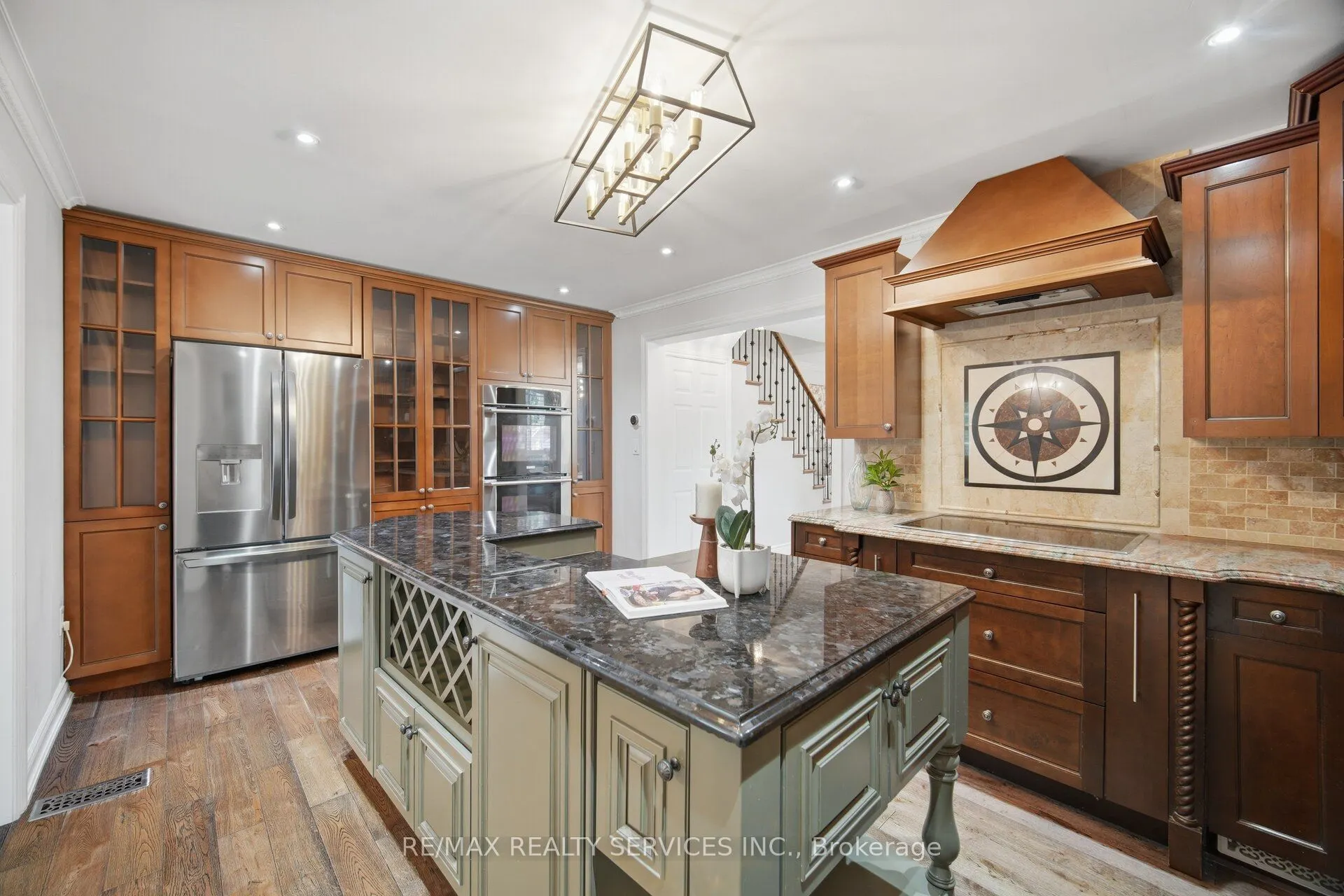 35 Glenmanor Drive