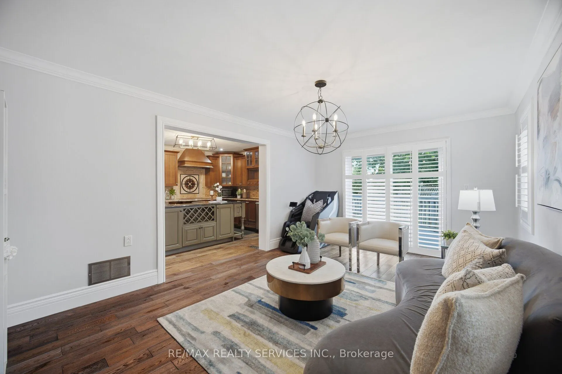 35 Glenmanor Drive