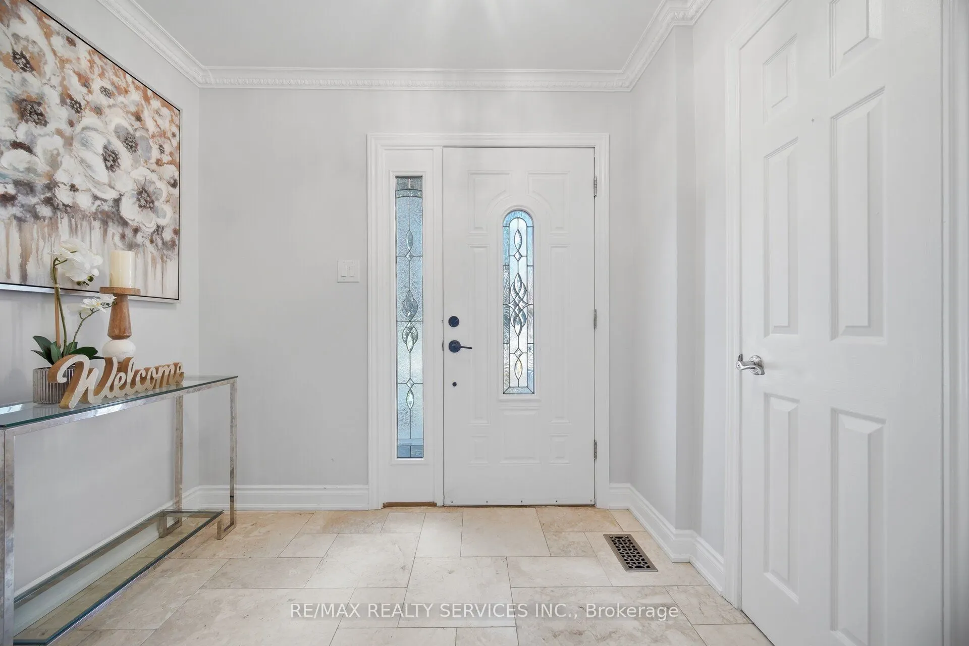 35 Glenmanor Drive