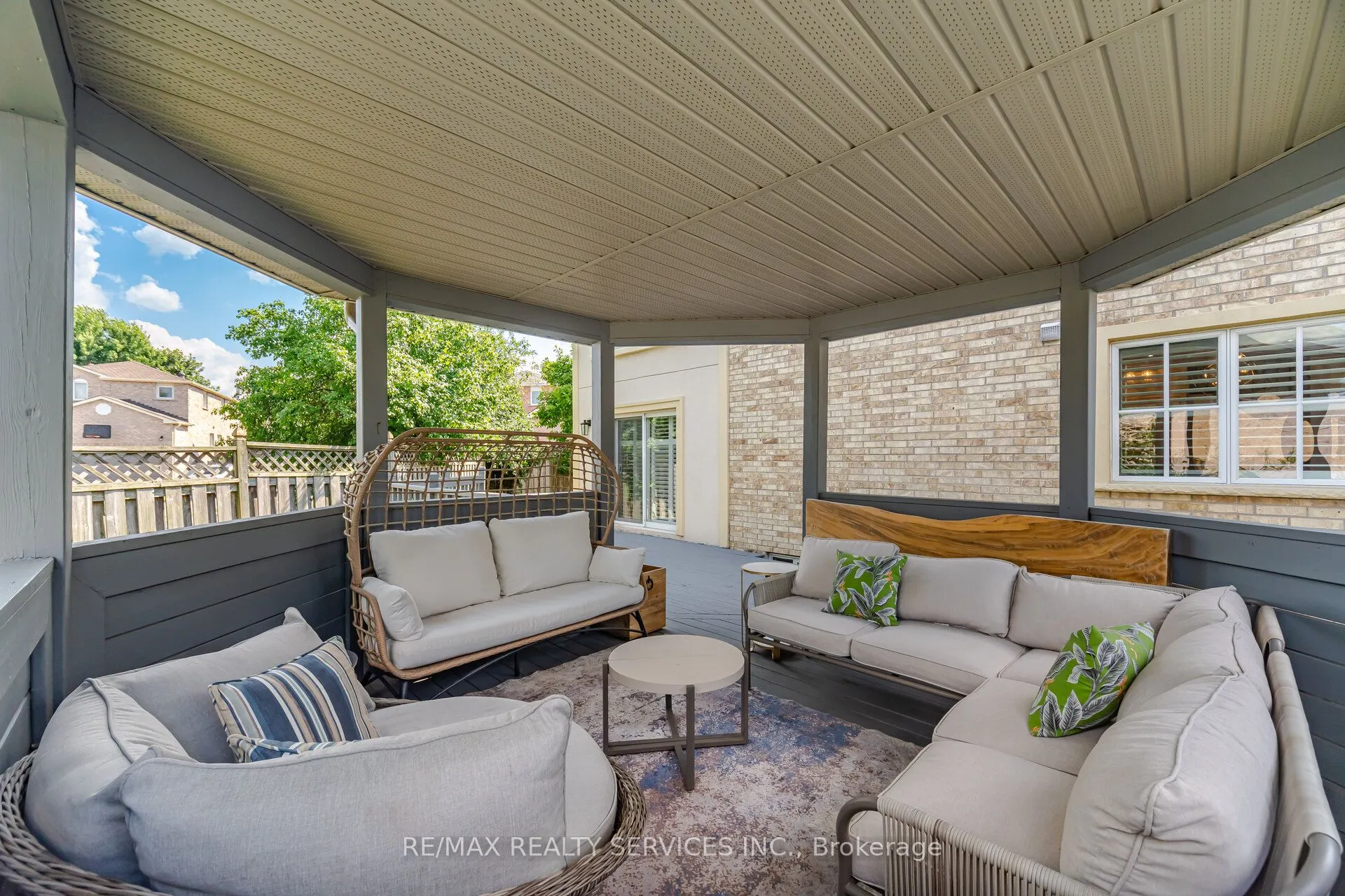 35 Glenmanor Drive