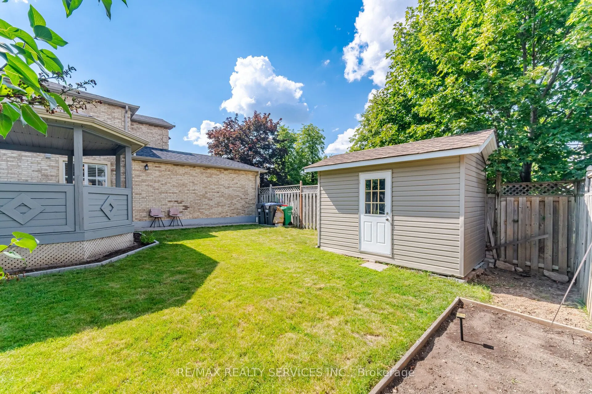 35 Glenmanor Drive