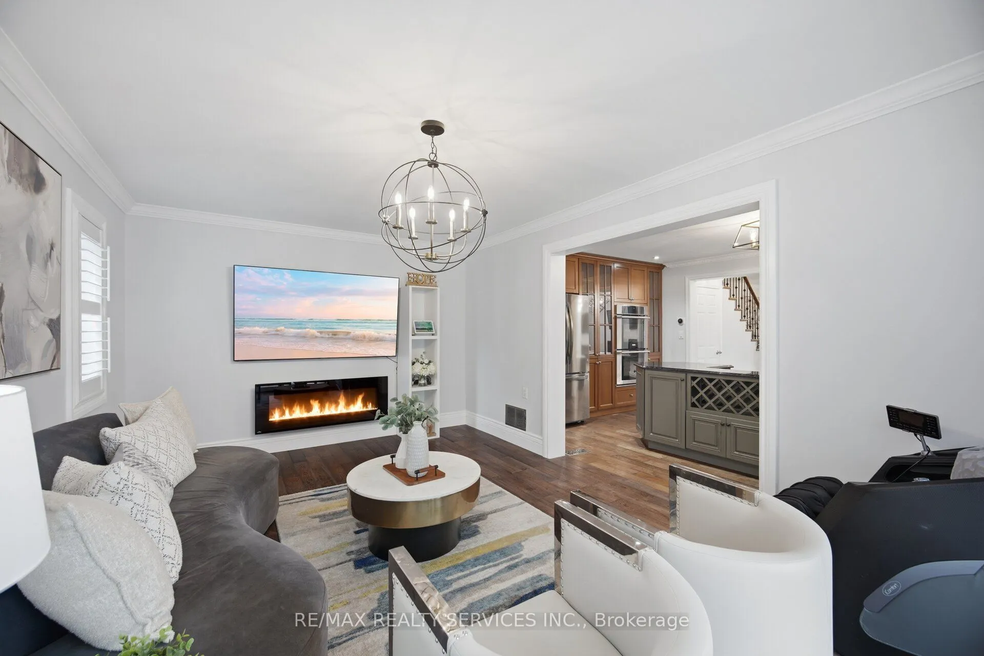 35 Glenmanor Drive