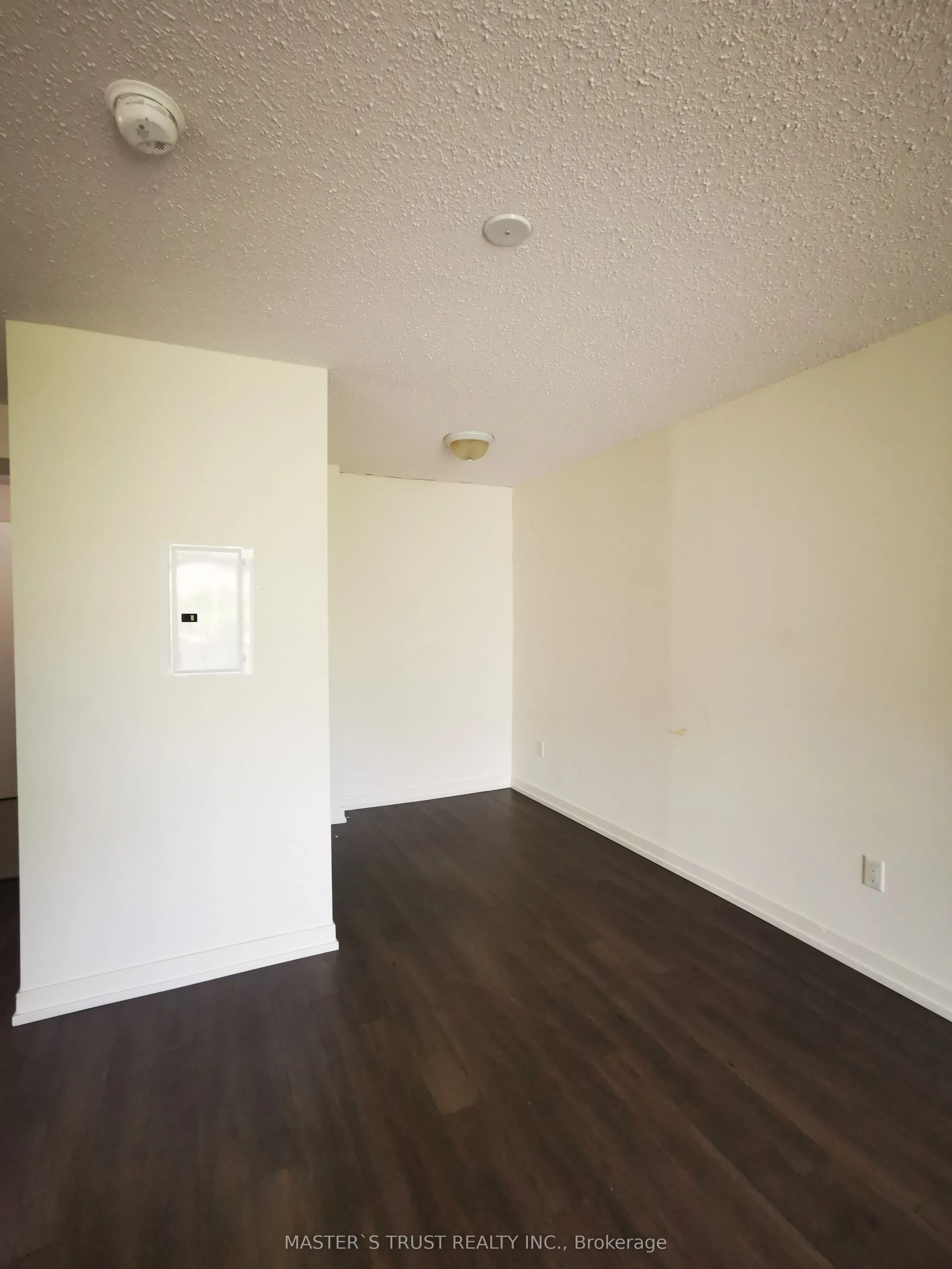 812 Lansdowne Avenue #302