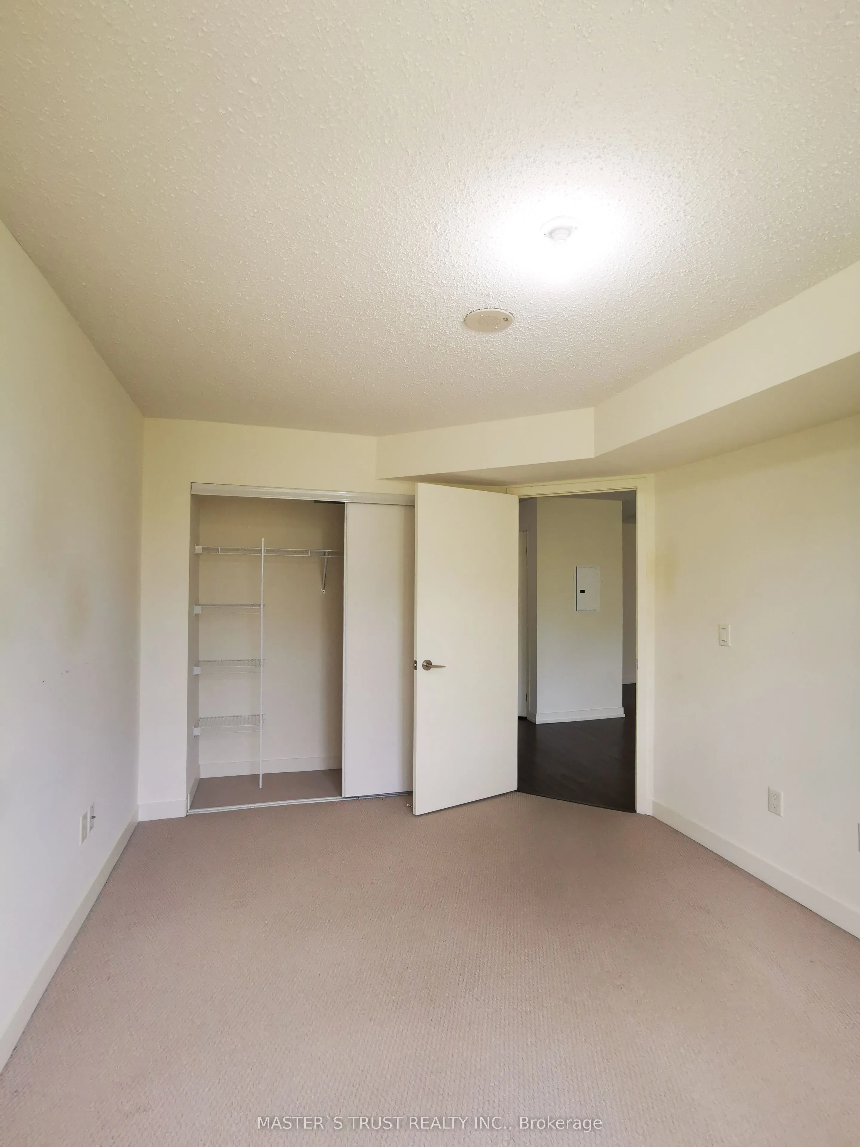 812 Lansdowne Avenue #302
