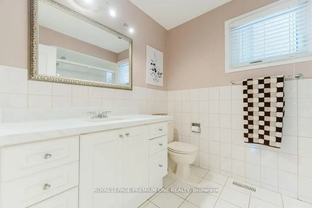 25 Sir Lancelot Court
