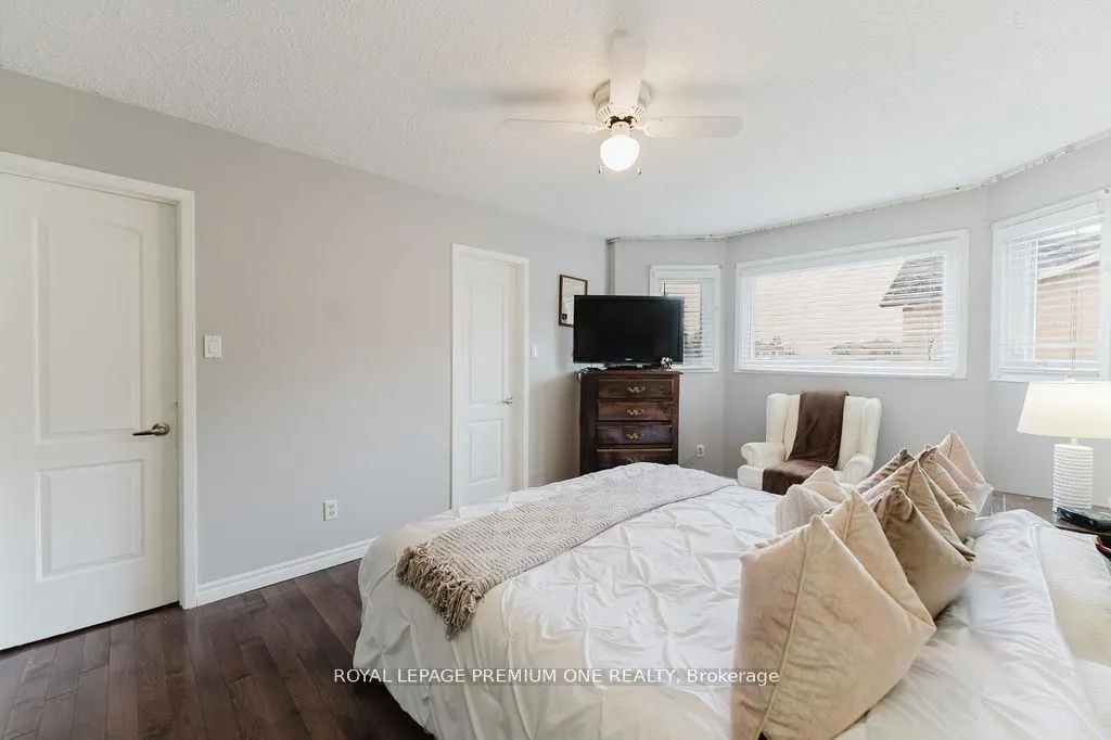 25 Sir Lancelot Court
