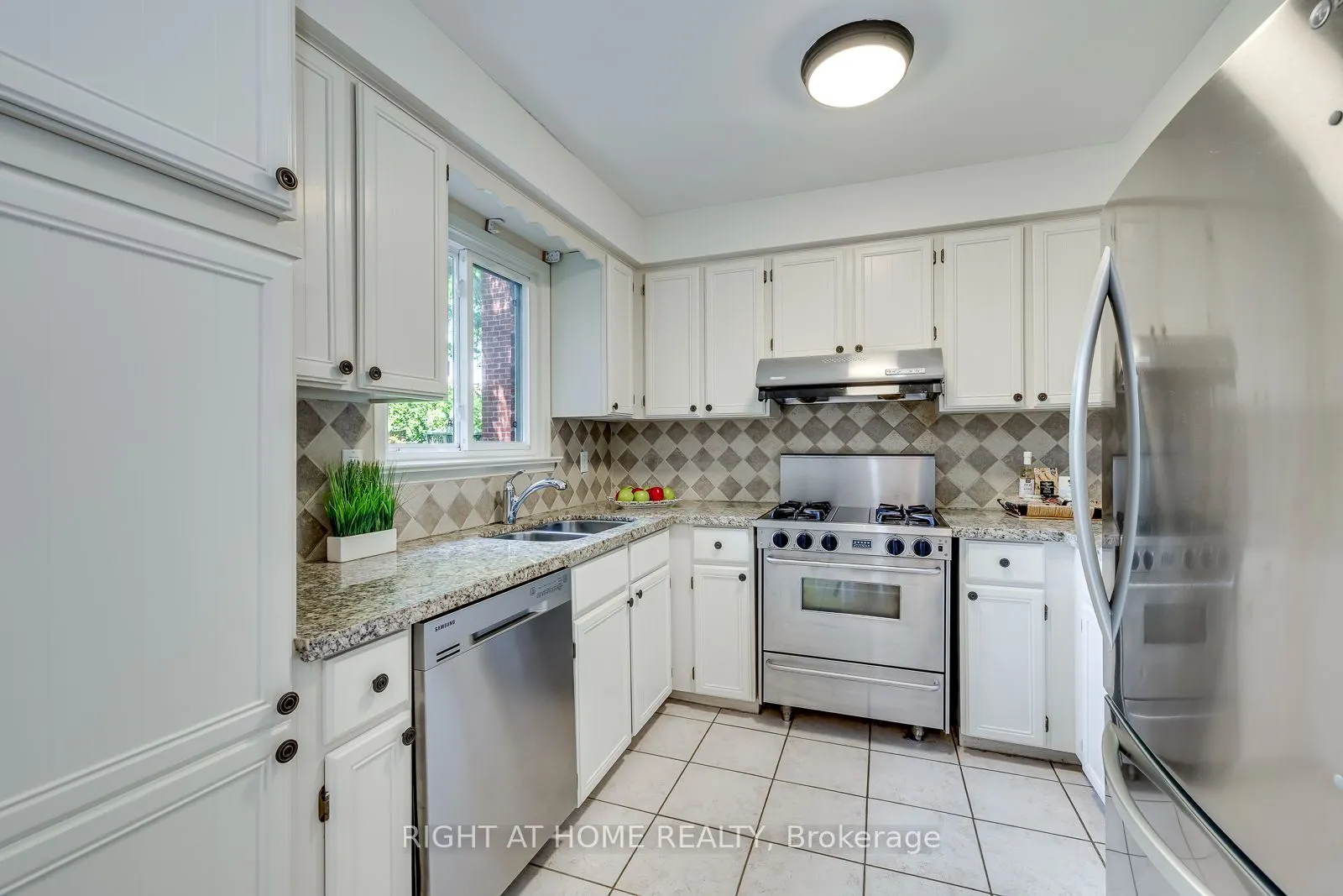 1025 Vanier Drive
