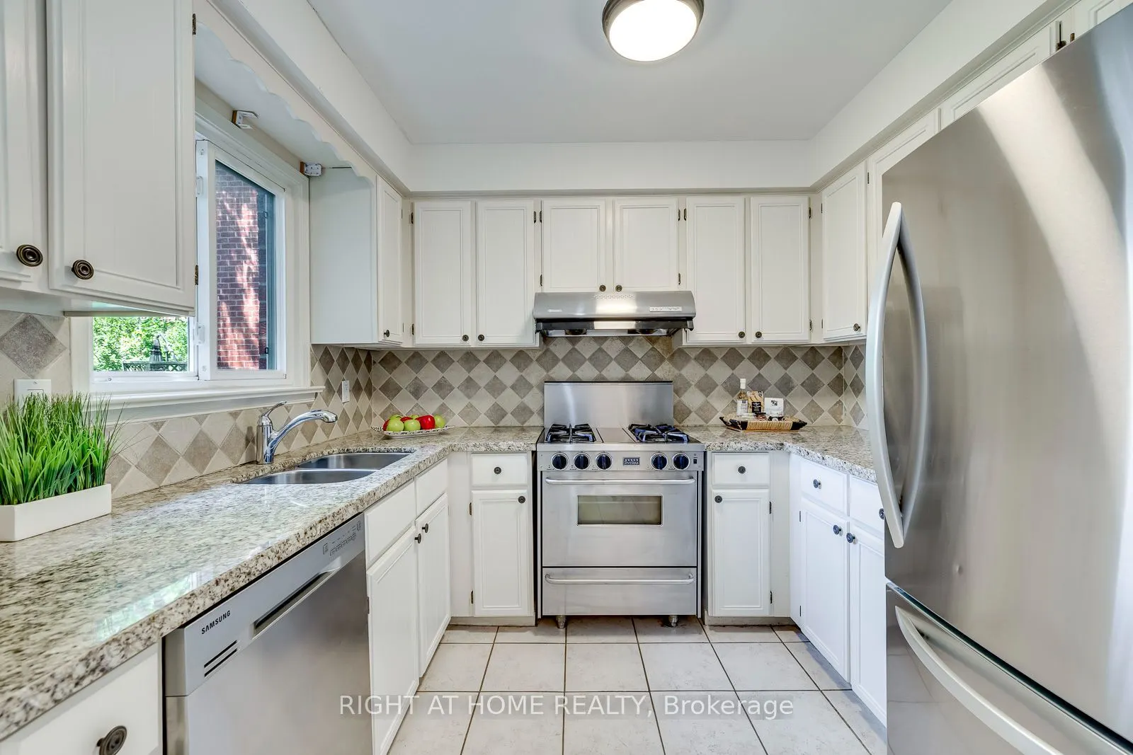 1025 Vanier Drive