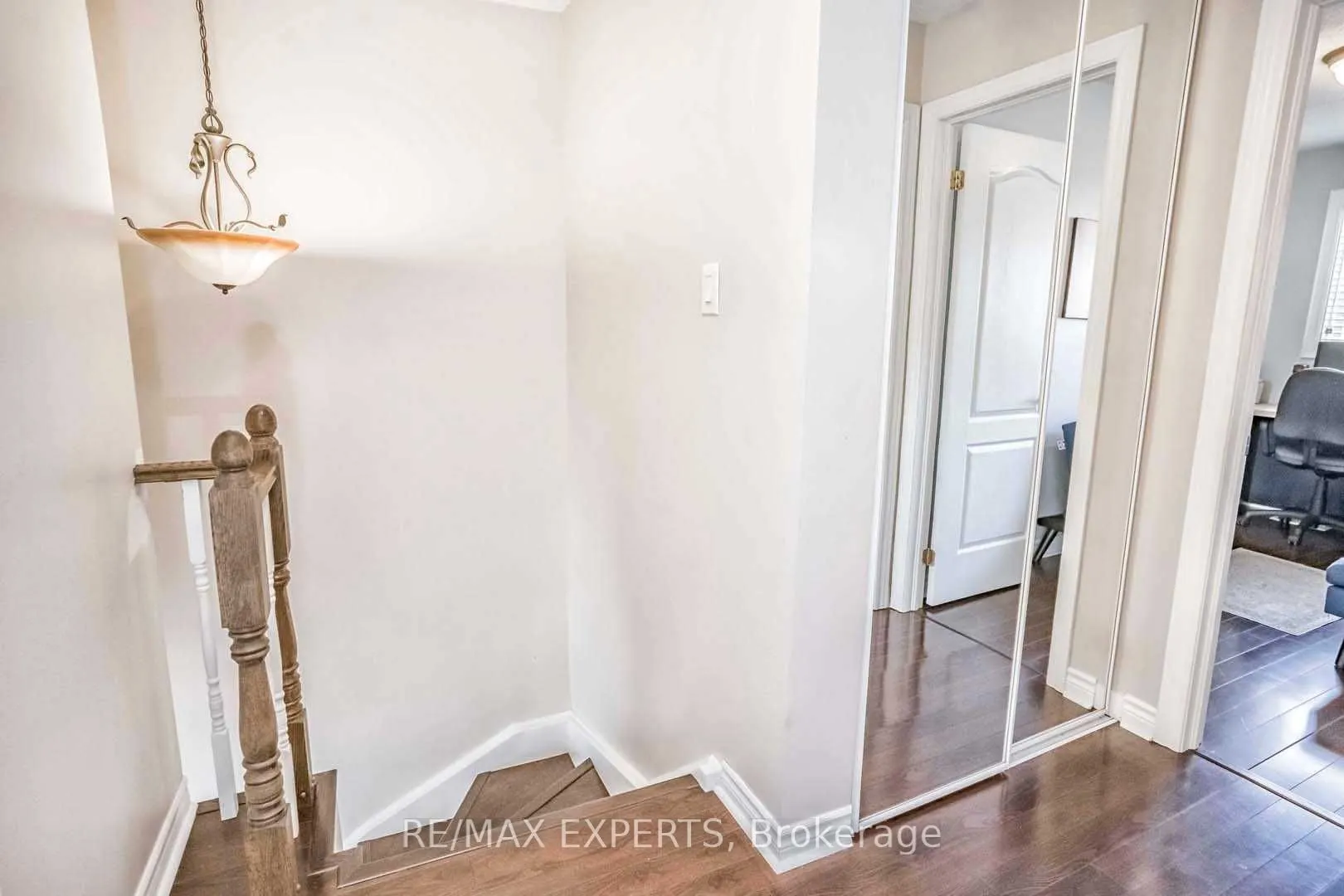 101 Morley Crescent #101