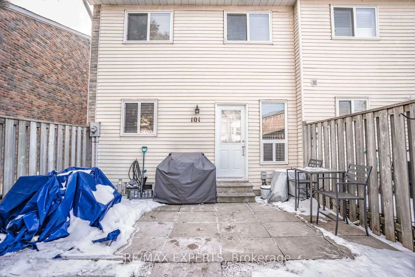 101 Morley Crescent #101