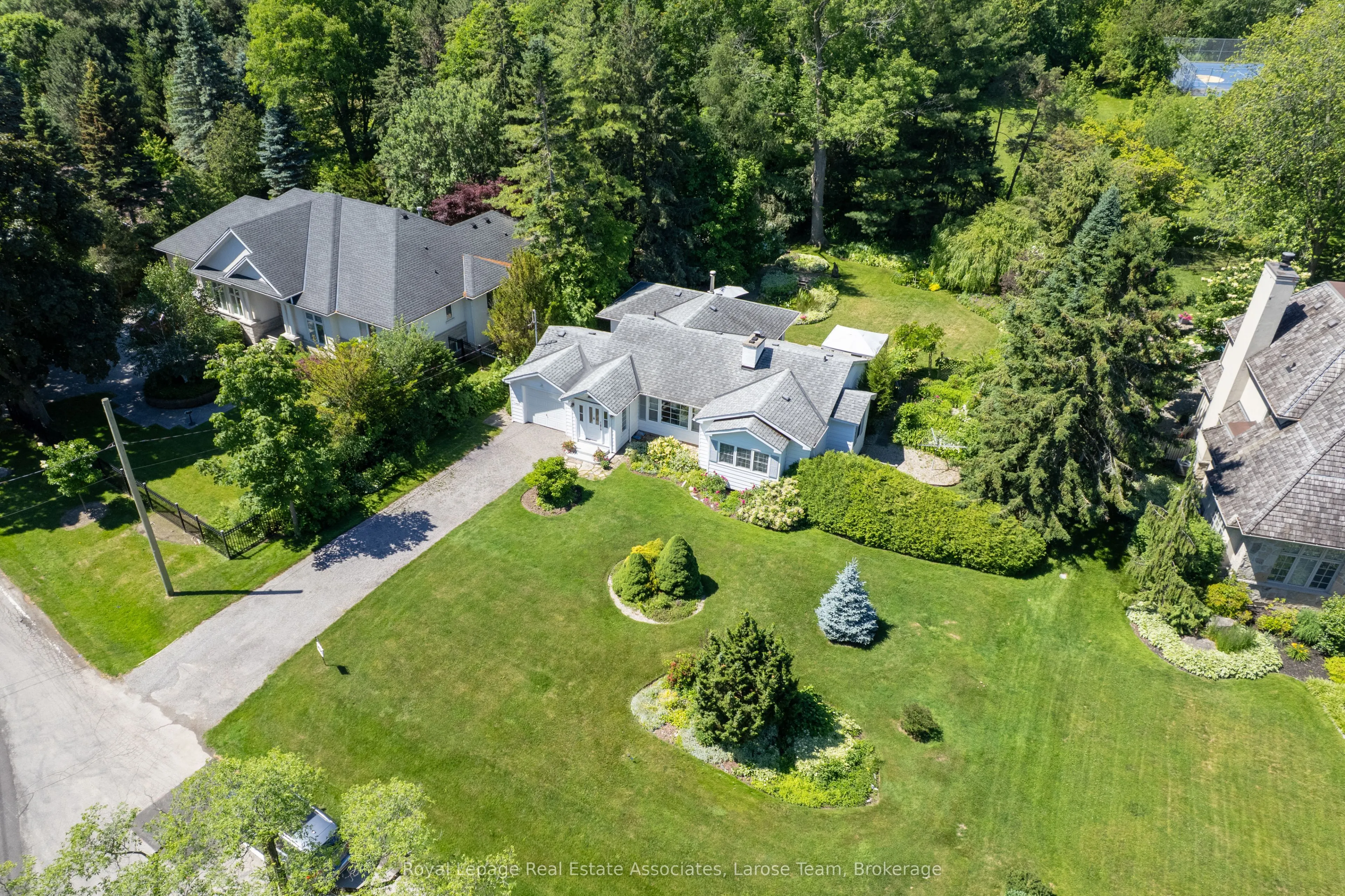 434 Apple Lane