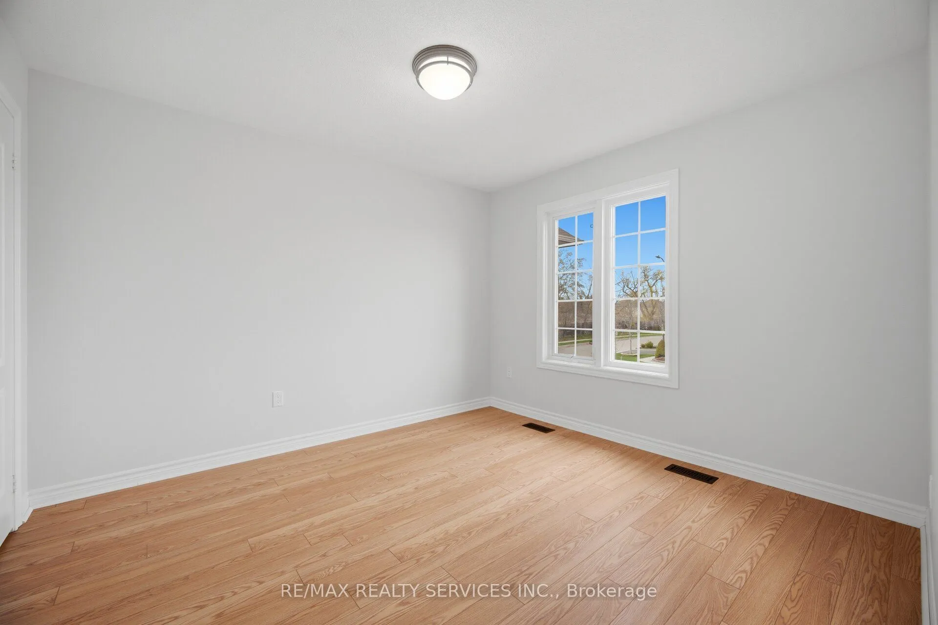 62 SIR JACOBS Crescent