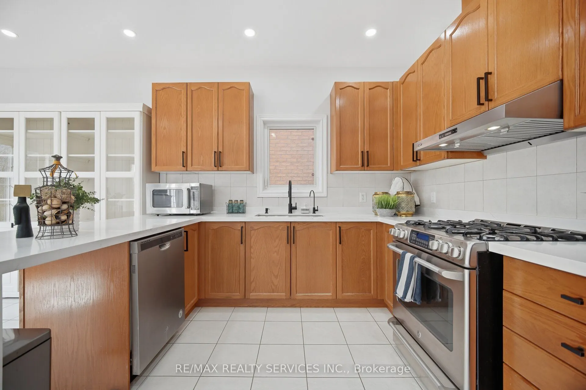 62 SIR JACOBS Crescent